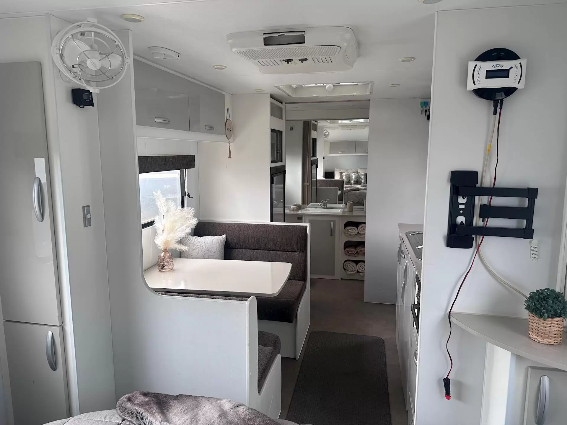 USED 2017 COROMAL APPEAL 601