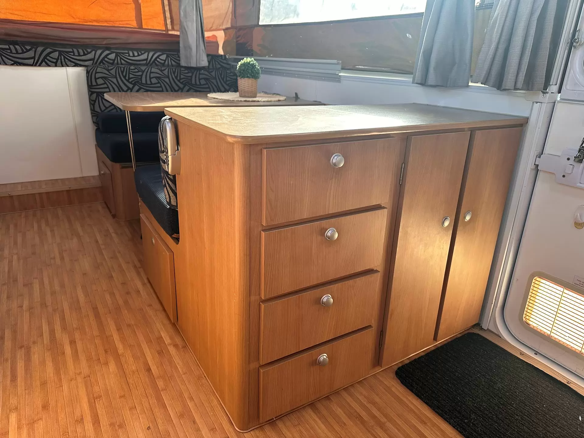 USED 2014 JAYCO SWAN OUTBACK