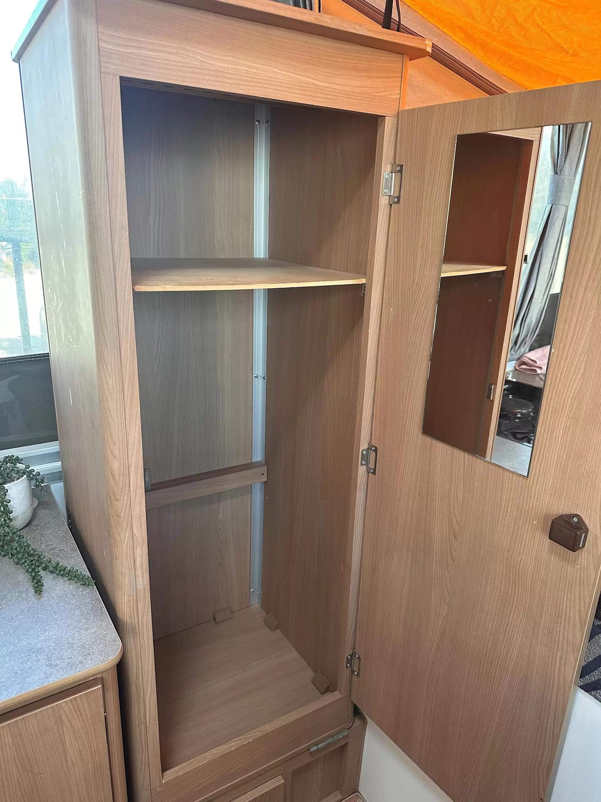 USED 2014 JAYCO SWAN OUTBACK