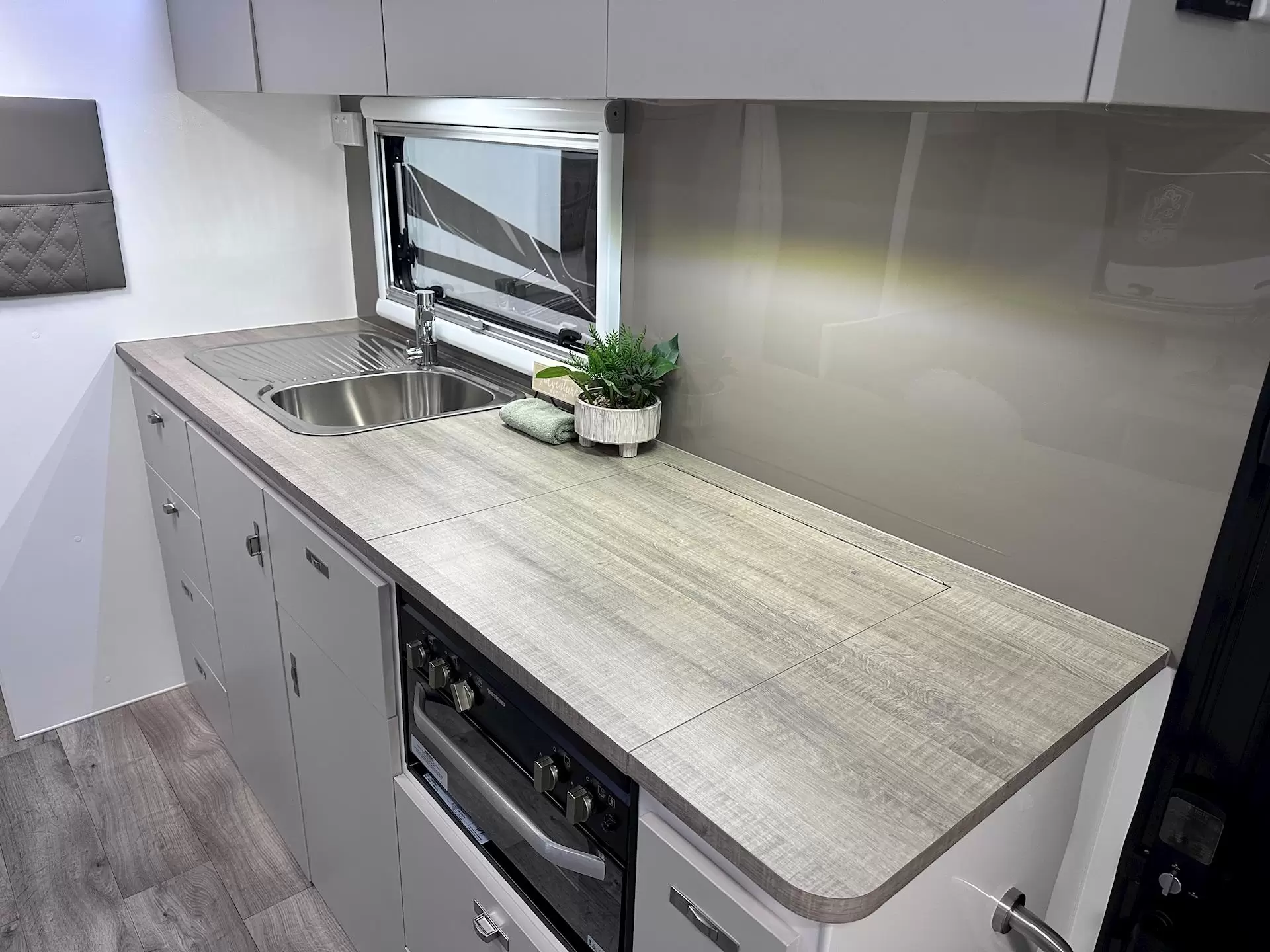 NEW 2026 DESIGN RV ODYSSEY 200M