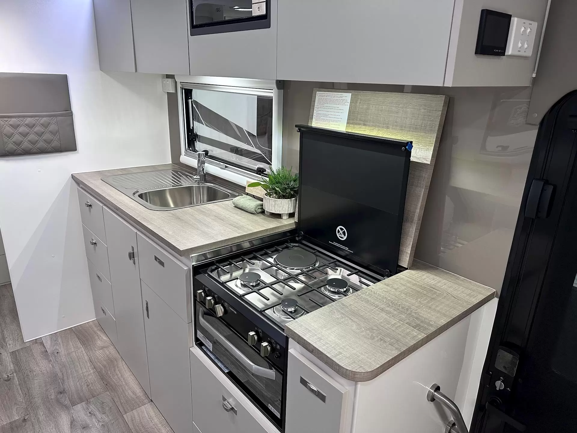 NEW 2026 DESIGN RV ODYSSEY 200M