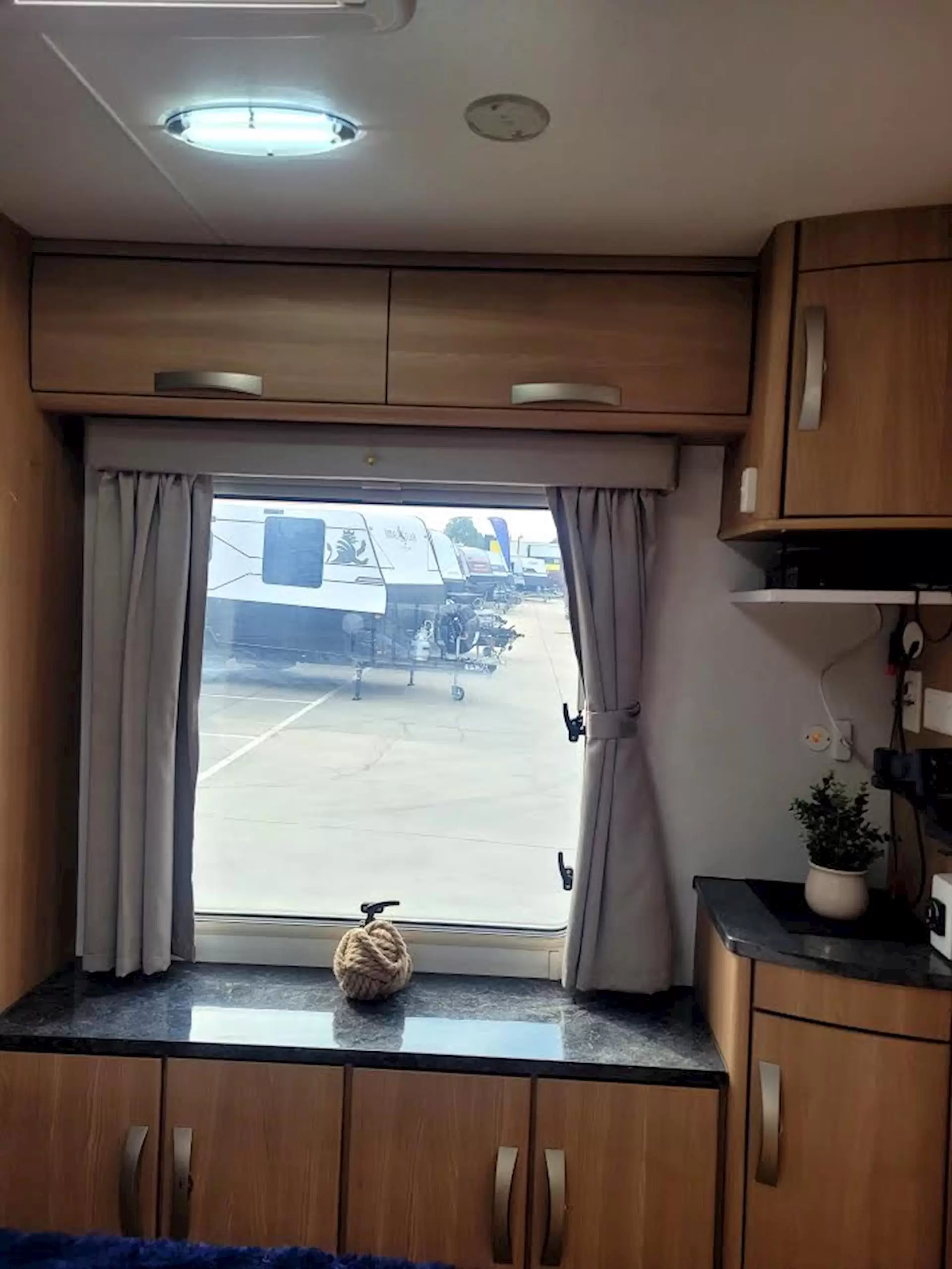 USED 2012 JAYCO STERLING 21.65-3 SLIDER