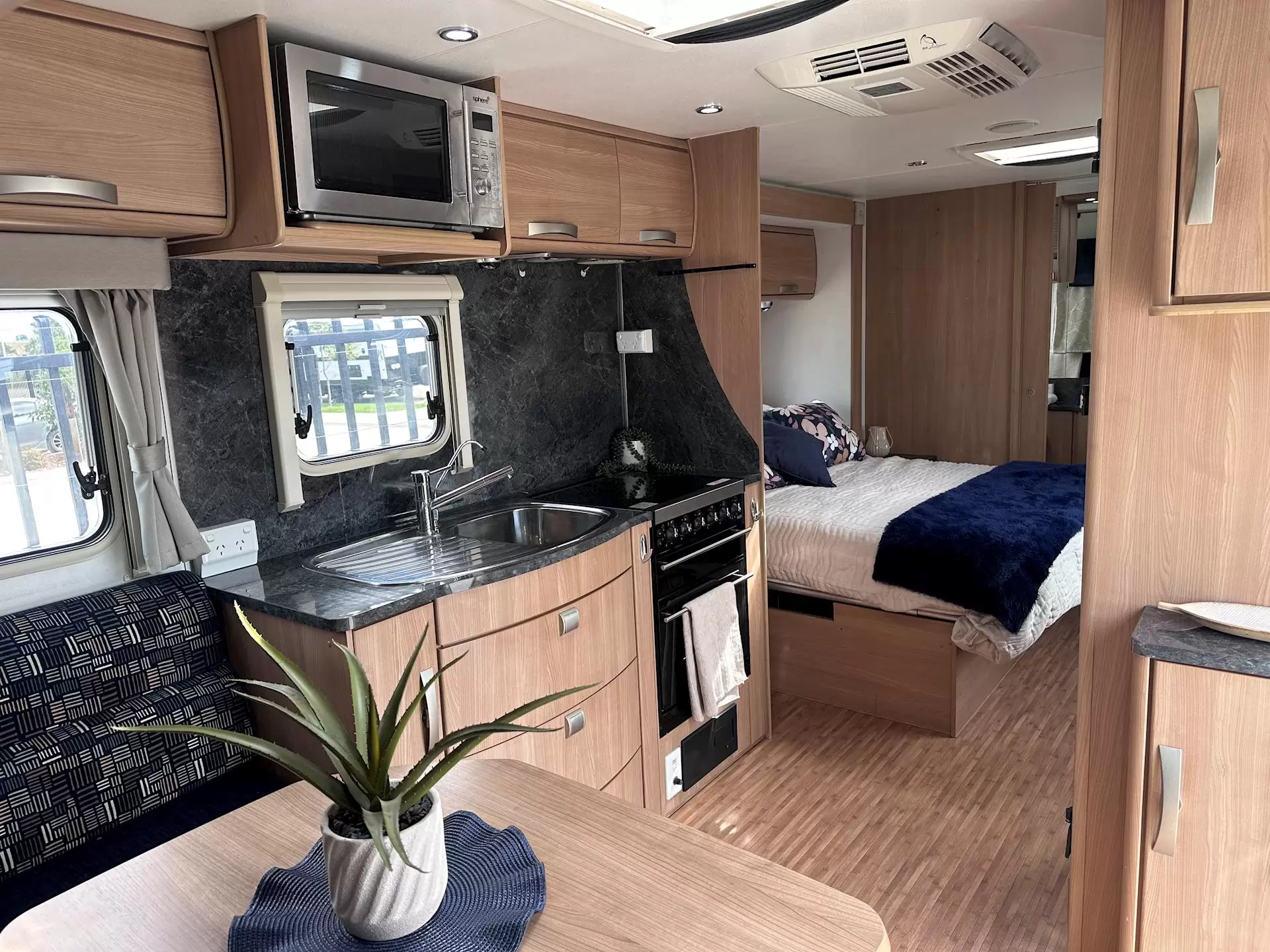 USED 2012 JAYCO STERLING 21.65-3 SLIDER