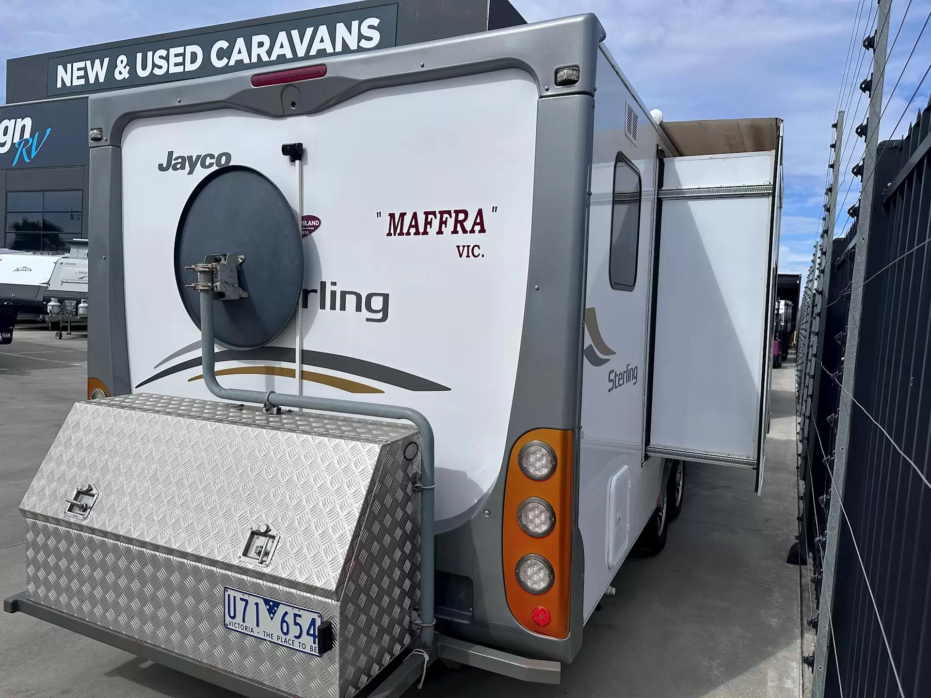 USED 2012 JAYCO STERLING 21.65-3 SLIDER