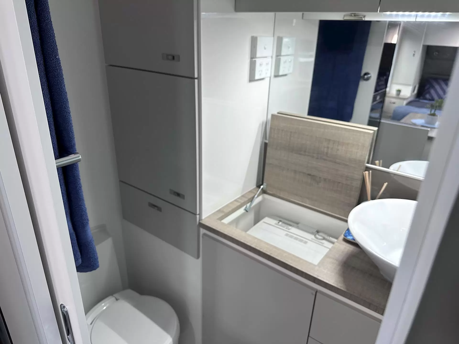 NEW 2025 DESIGN RV ODYSSEY 186R