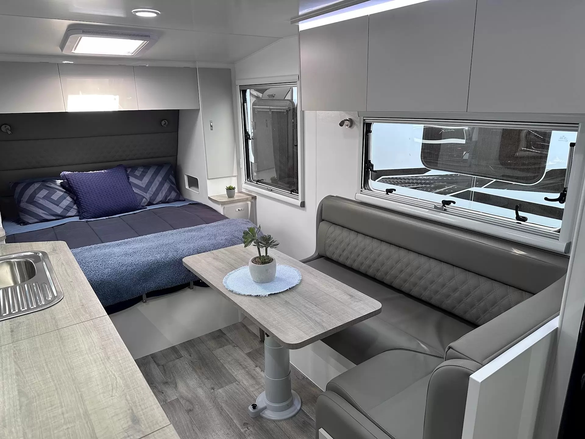 NEW 2025 DESIGN RV ODYSSEY 186R