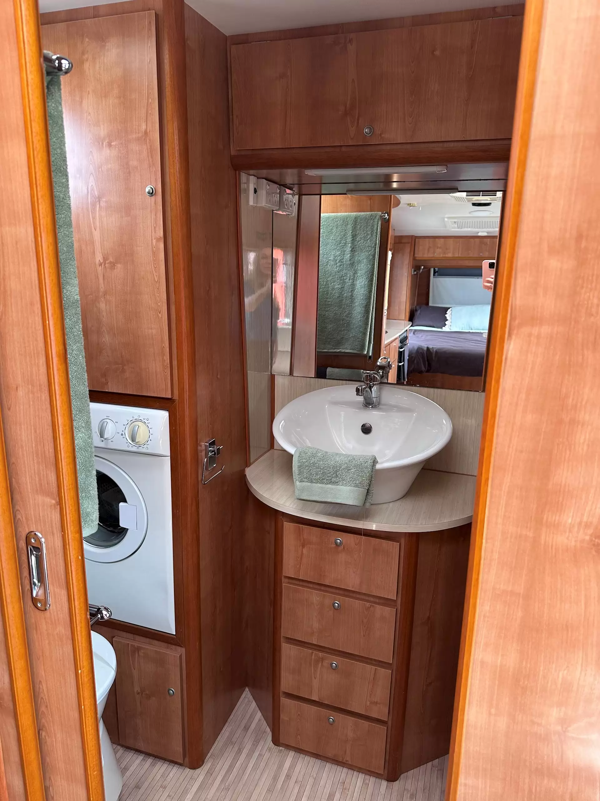 USED 2009 LOTUS Uptown 21'