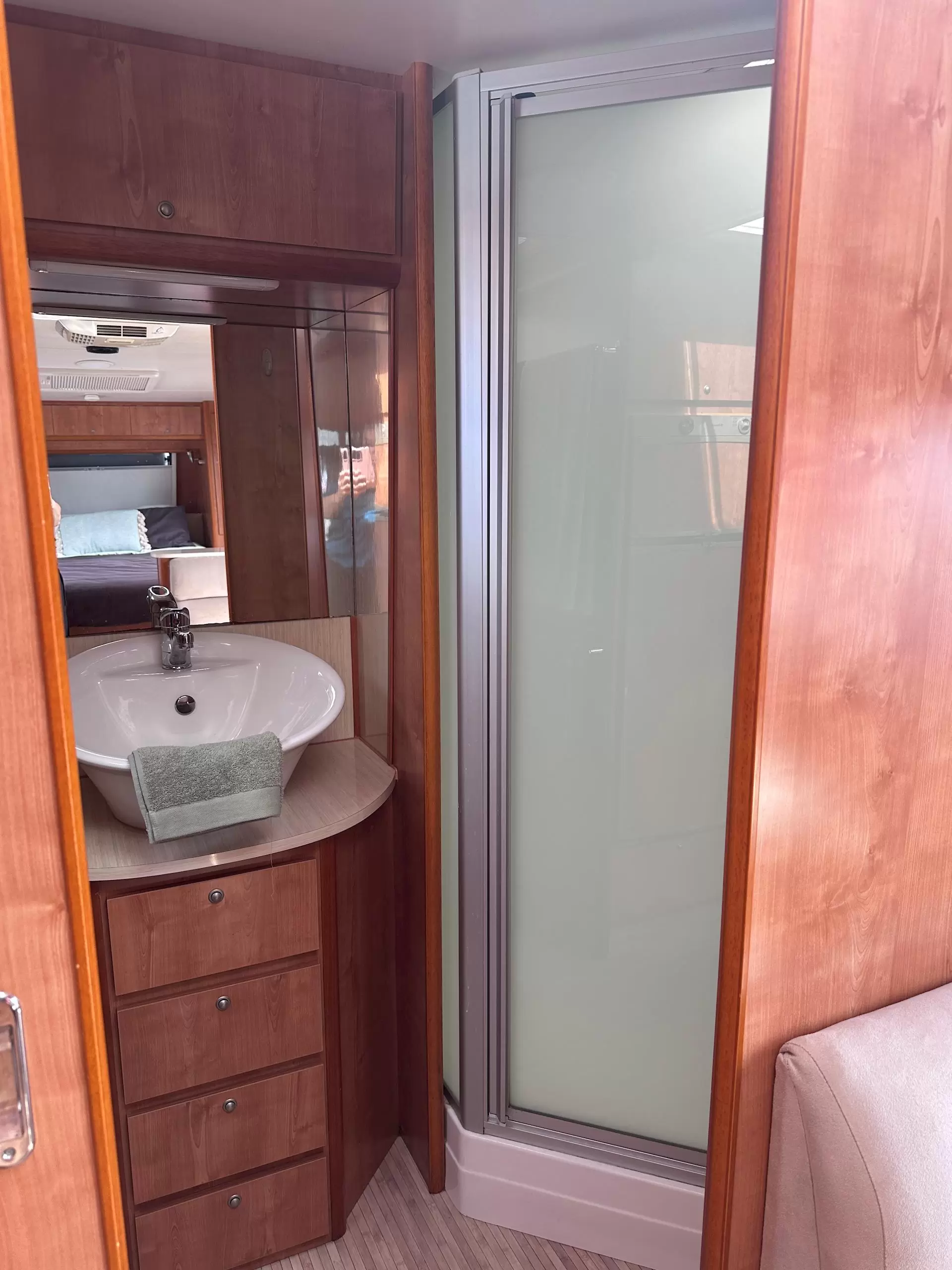 USED 2009 LOTUS Uptown 21'