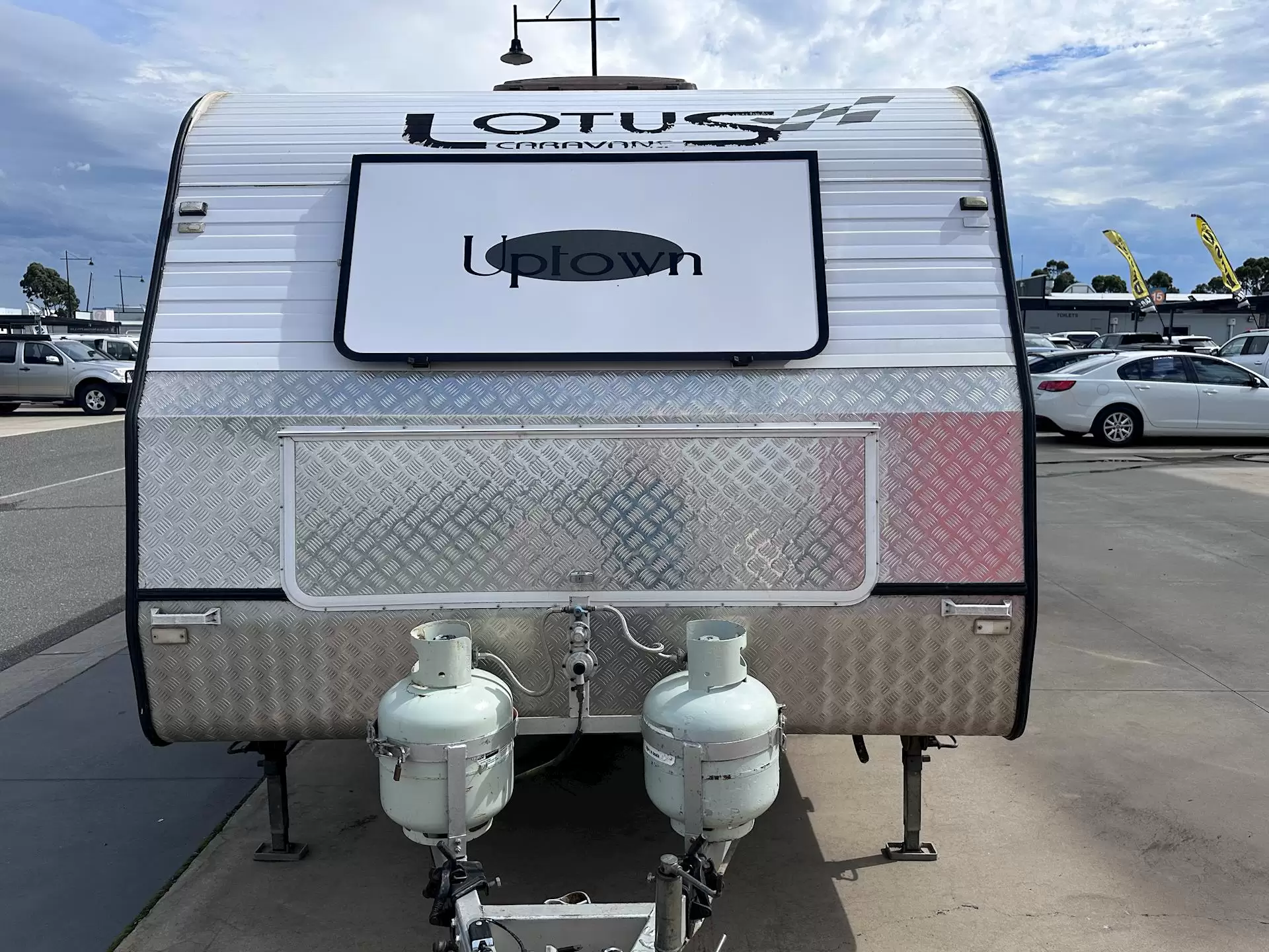 USED 2009 LOTUS Uptown 21'