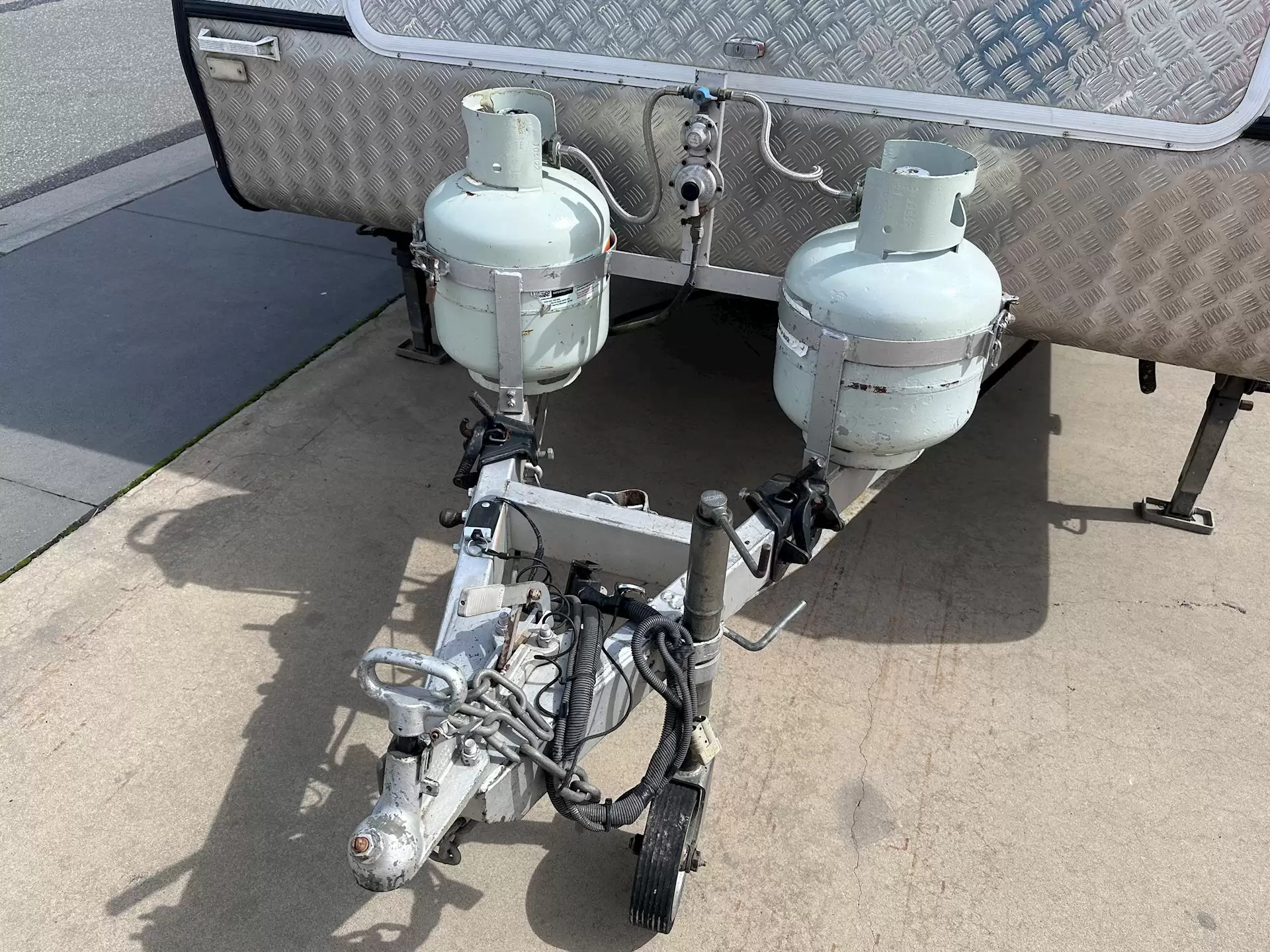 USED 2009 LOTUS Uptown 21'