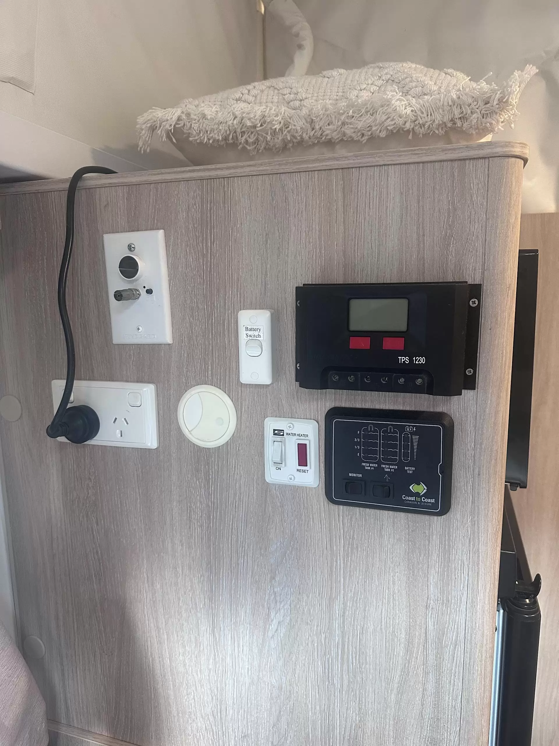 USED 2017 JAYCO STARCRAFT OUTBACK