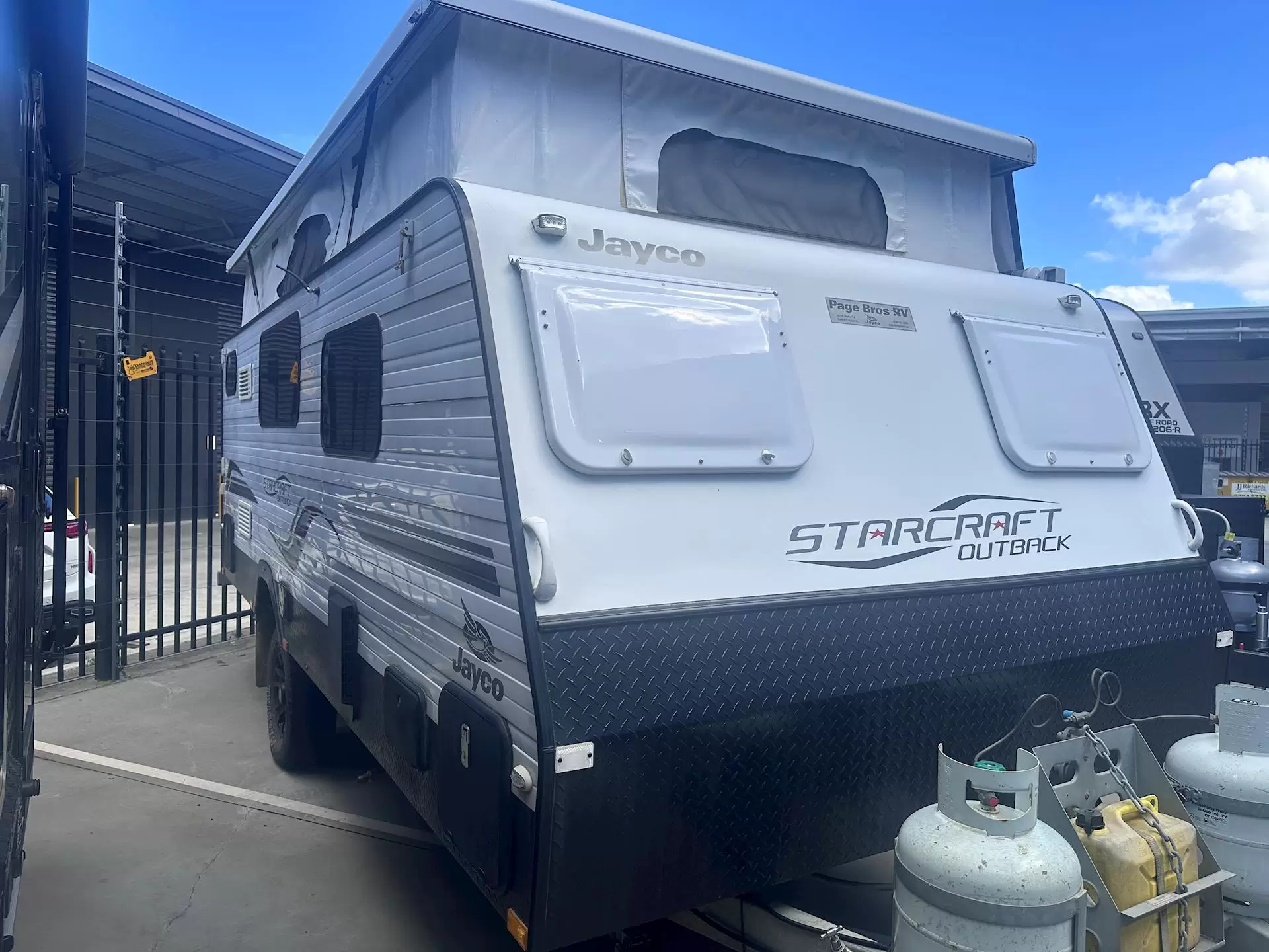 USED 2017 JAYCO STARCRAFT OUTBACK