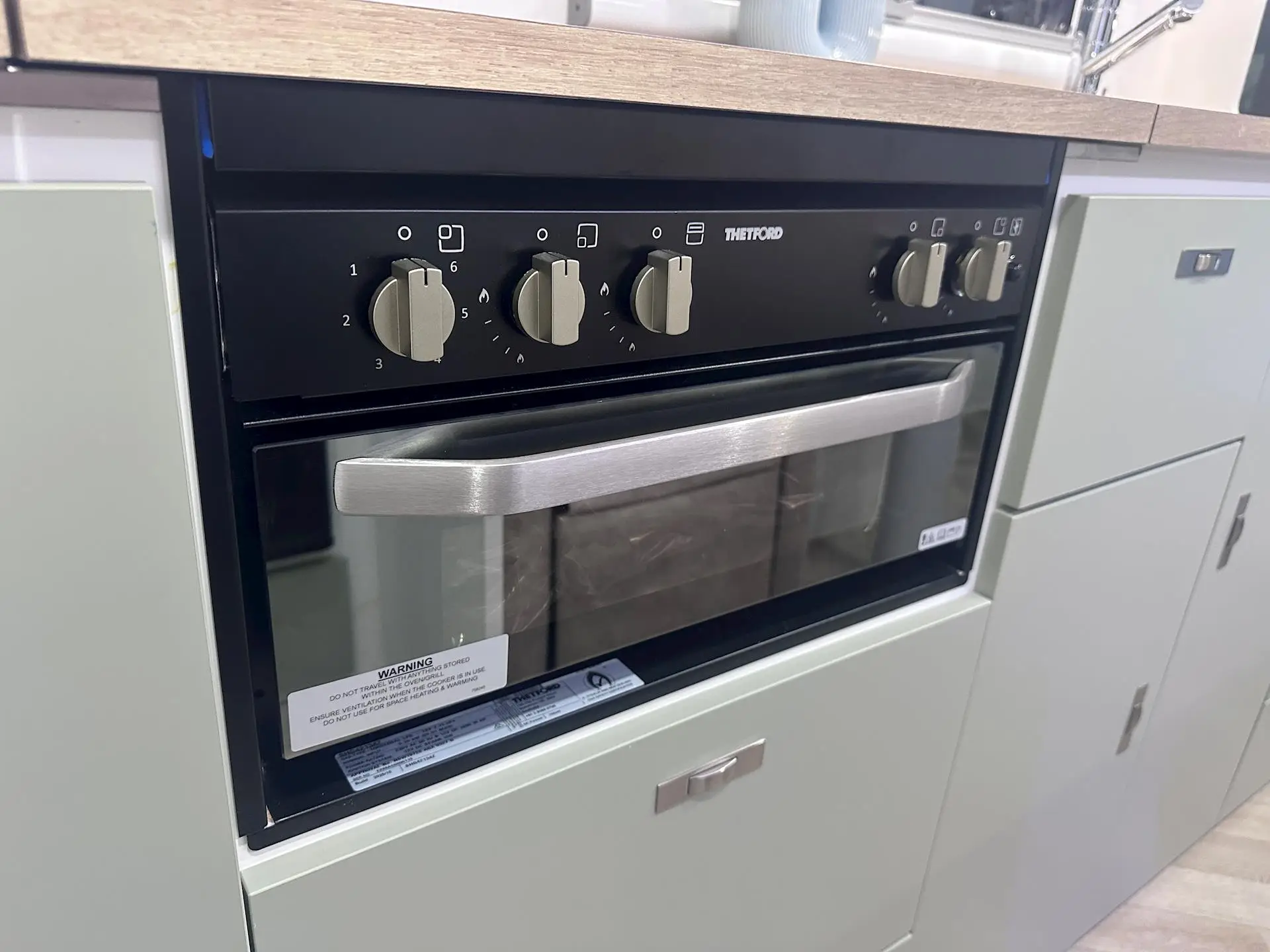 NEW 2026 DESIGN RV GETAWAY F226M Family 3 bunk