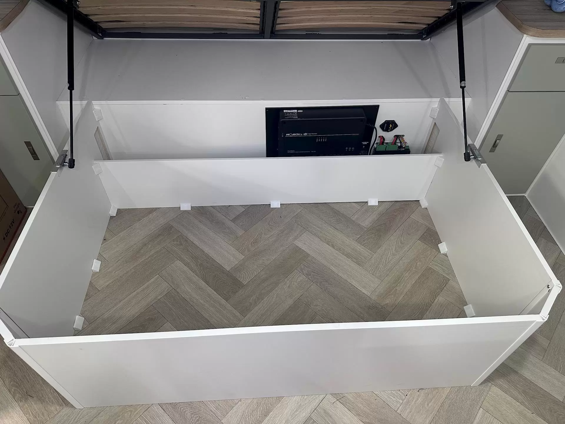NEW 2026 DESIGN RV GETAWAY F226M Family 3 bunk