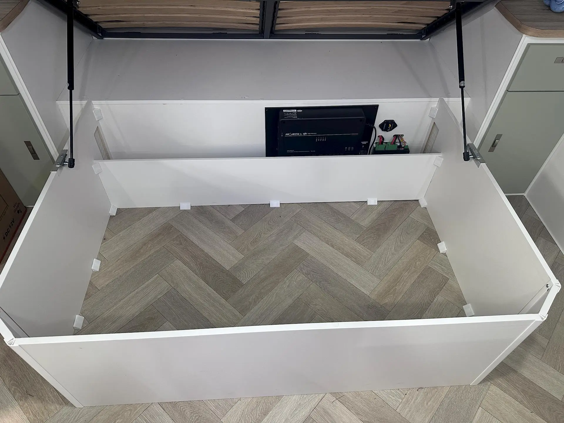 NEW 2026 DESIGN RV GETAWAY F226M Family 3 bunk