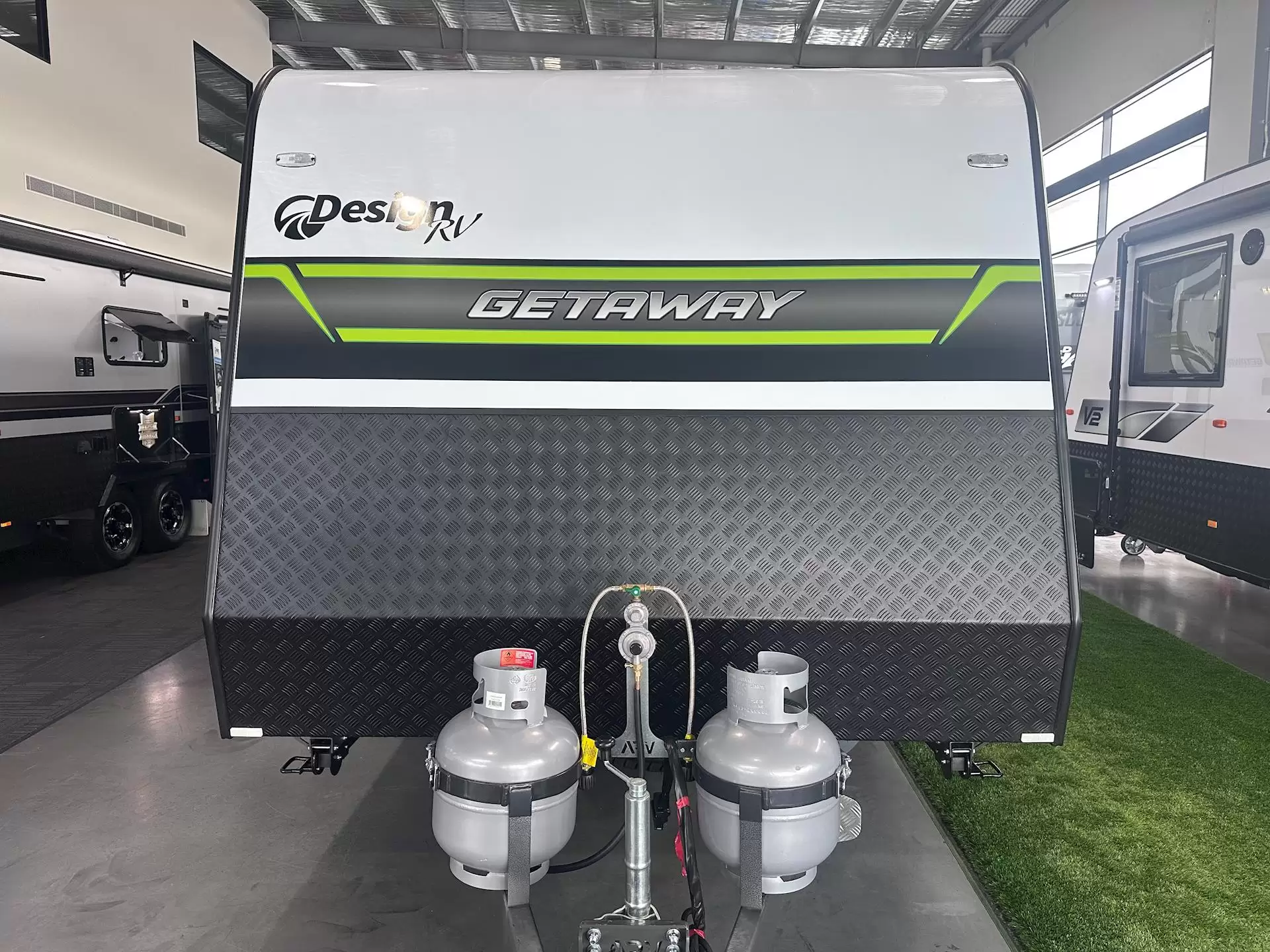 NEW 2026 DESIGN RV GETAWAY F226M Family 3 bunk