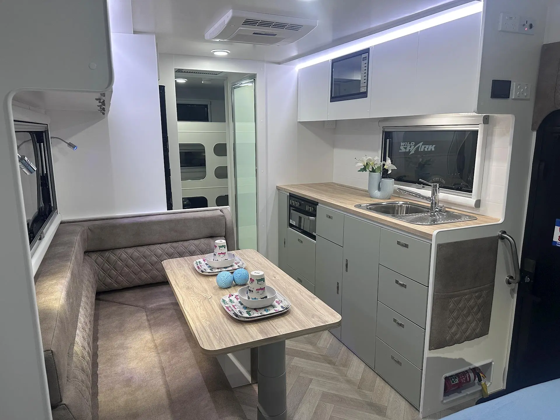 NEW 2026 DESIGN RV GETAWAY F226M Family 3 bunk