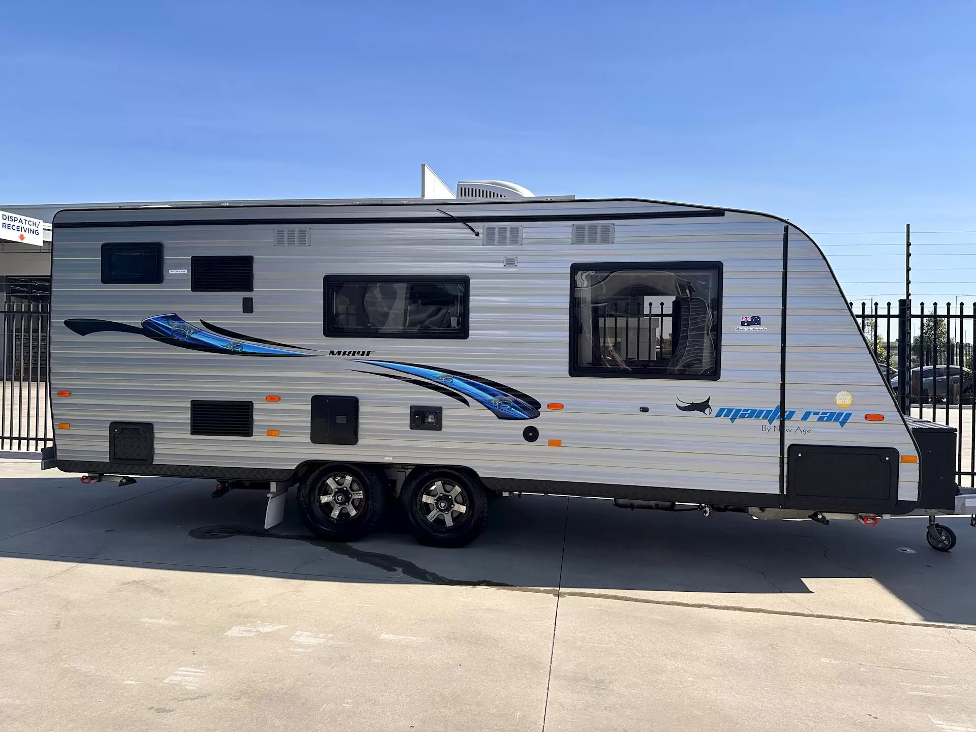 USED 2017 NEW AGE MANTA RAY MR19E