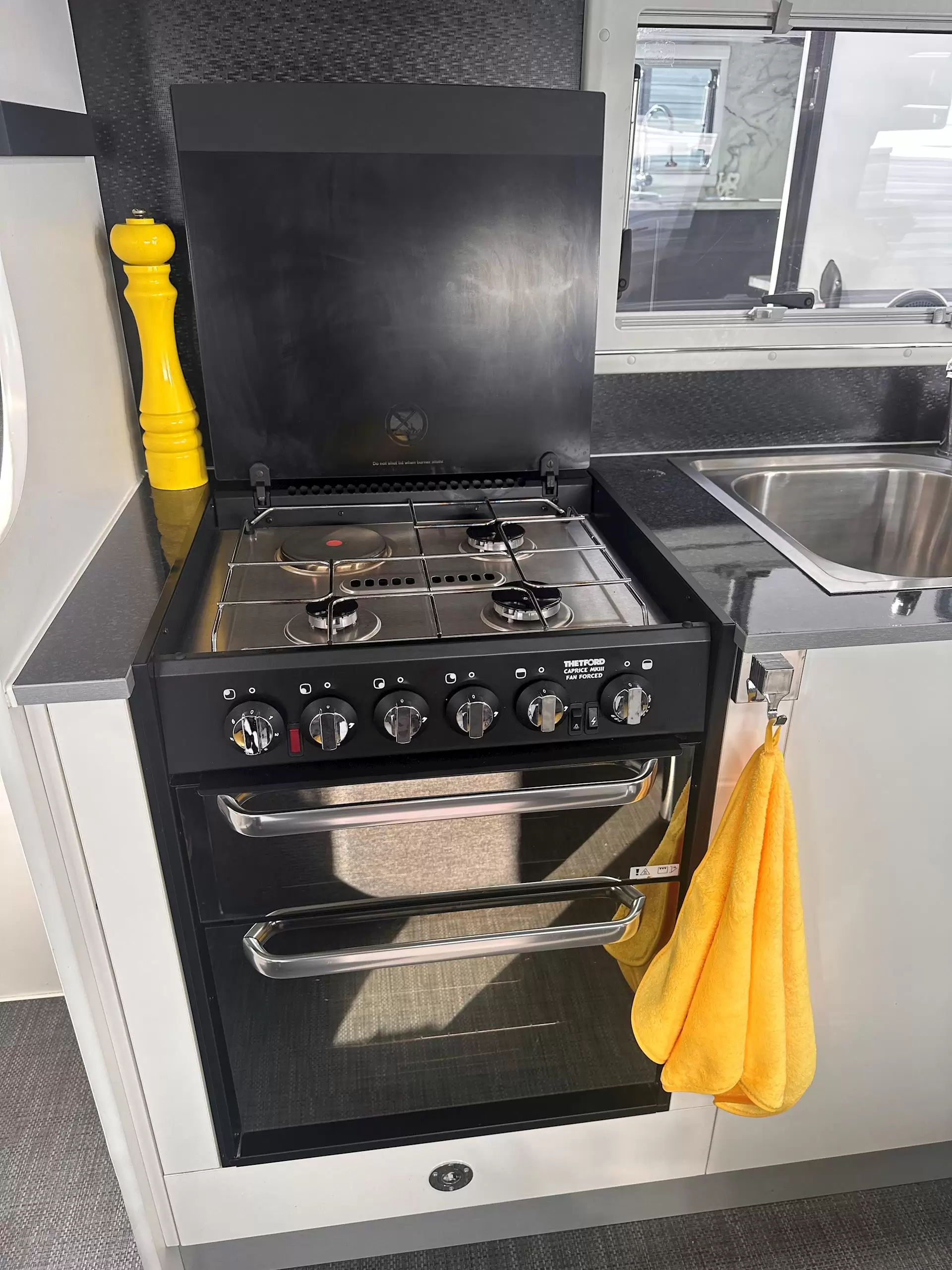USED 2017 NEW AGE MANTA RAY MR19E
