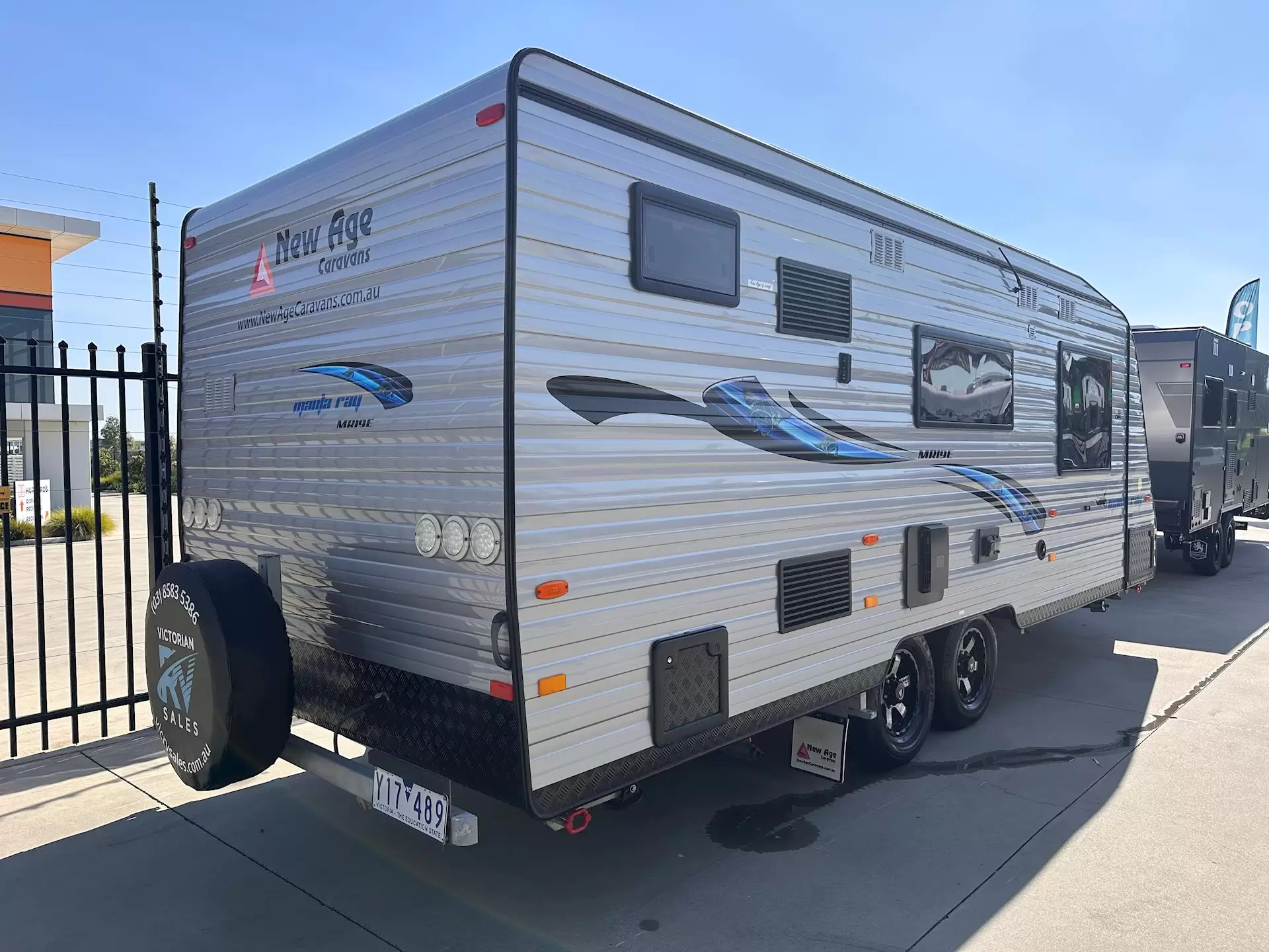 USED 2017 NEW AGE MANTA RAY MR19E