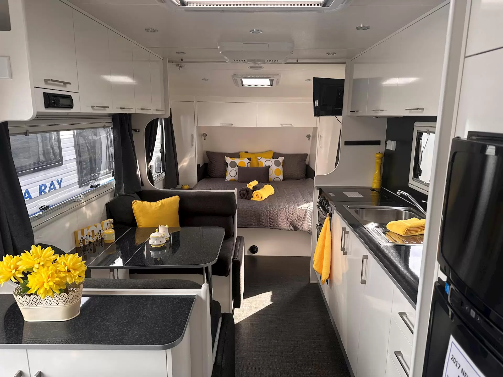 USED 2017 NEW AGE MANTA RAY MR19E