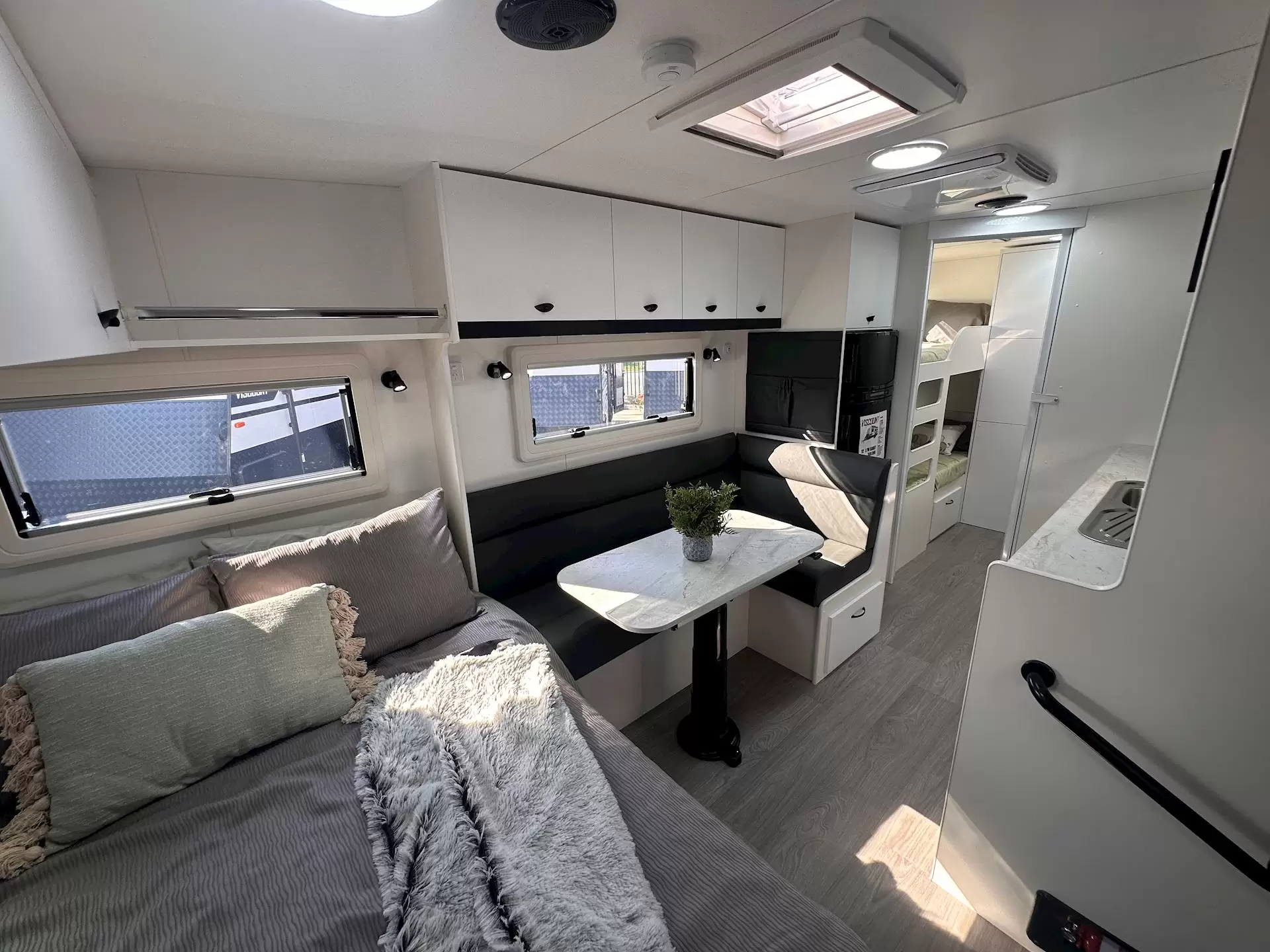 NEW 2026 VISCOUNT V2 EW FAMILY 2B