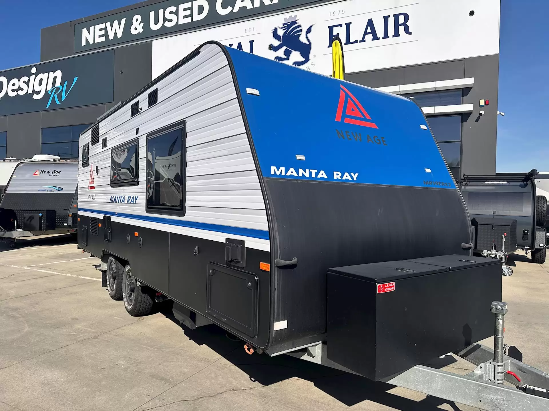 USED 2021 NEW AGE MANTA RAY 19ES