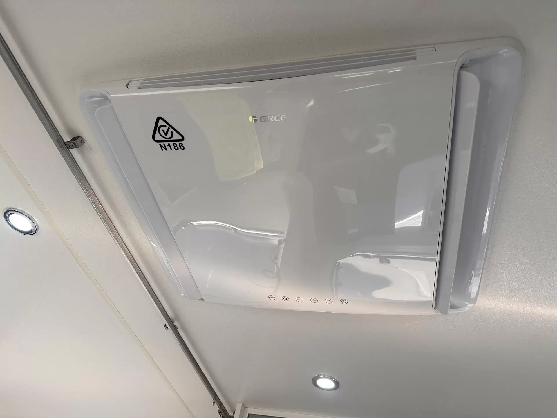 USED 2021 NEW AGE MANTA RAY 19ES