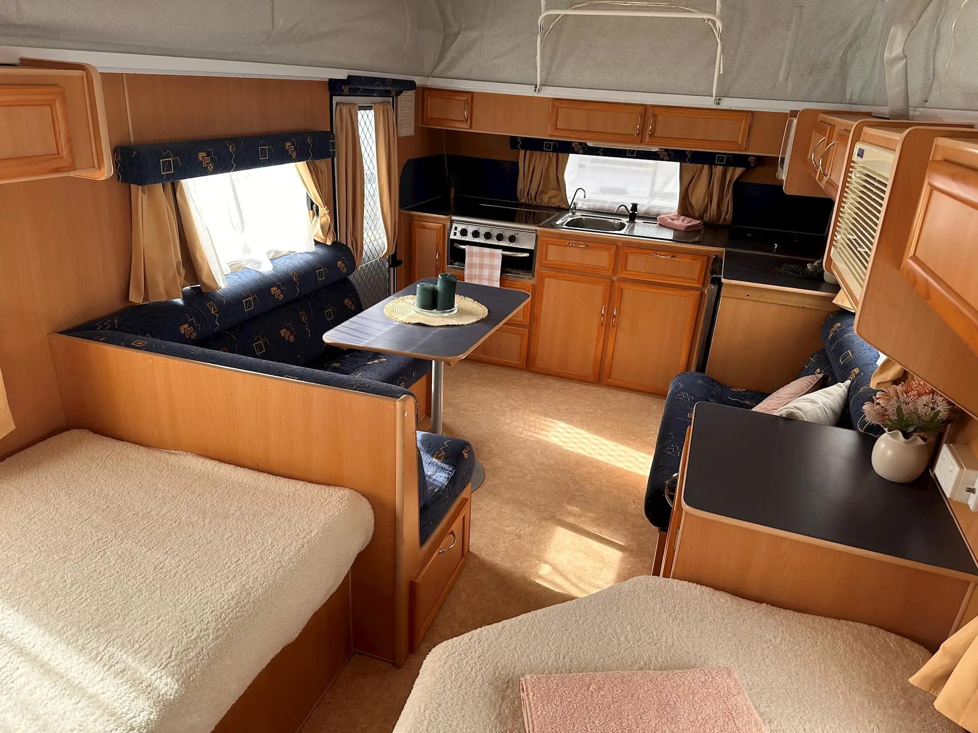 USED Western Caravans 16