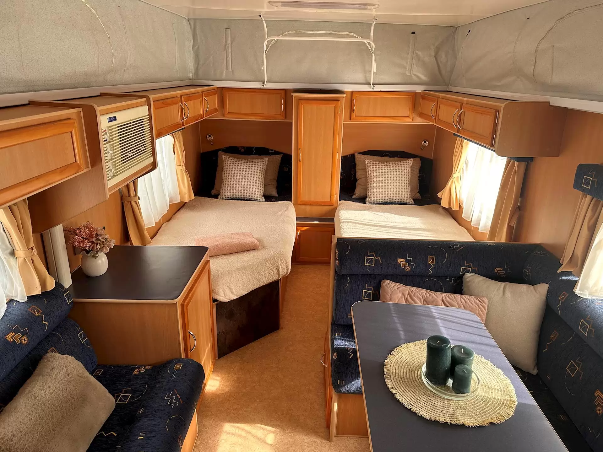 USED  Western Caravans 16