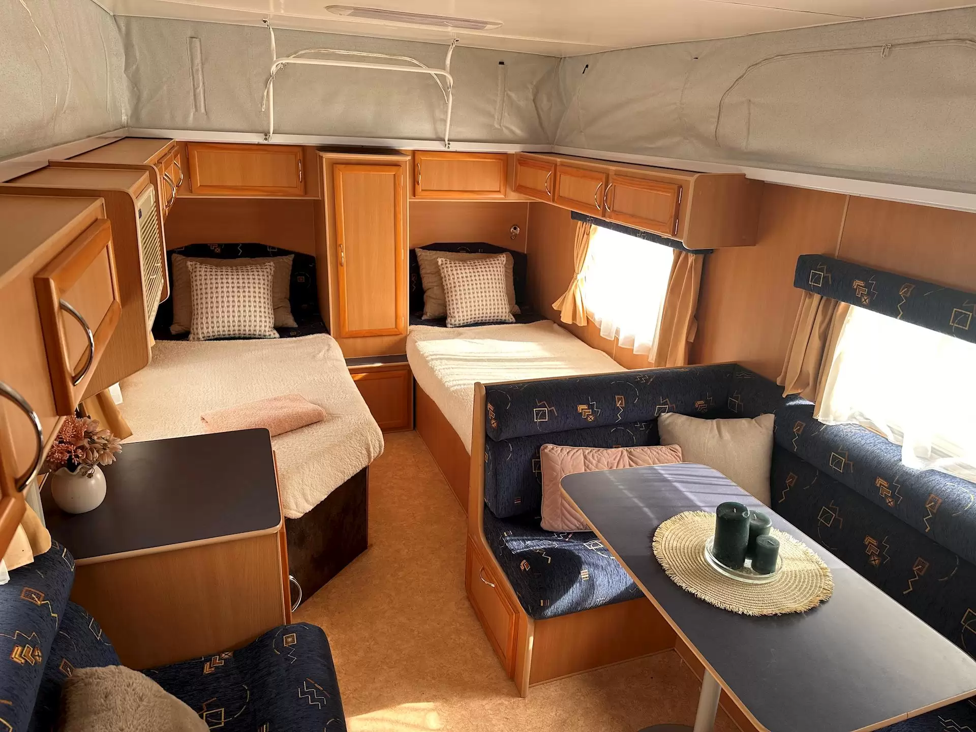 USED  Western Caravans 16