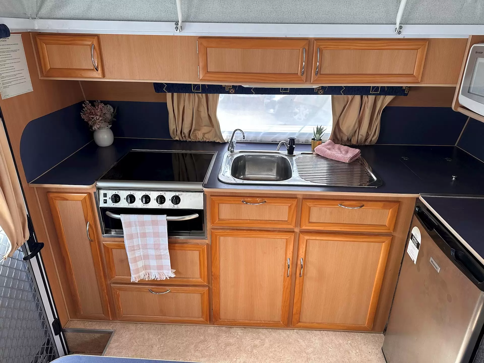 USED  Western Caravans 16