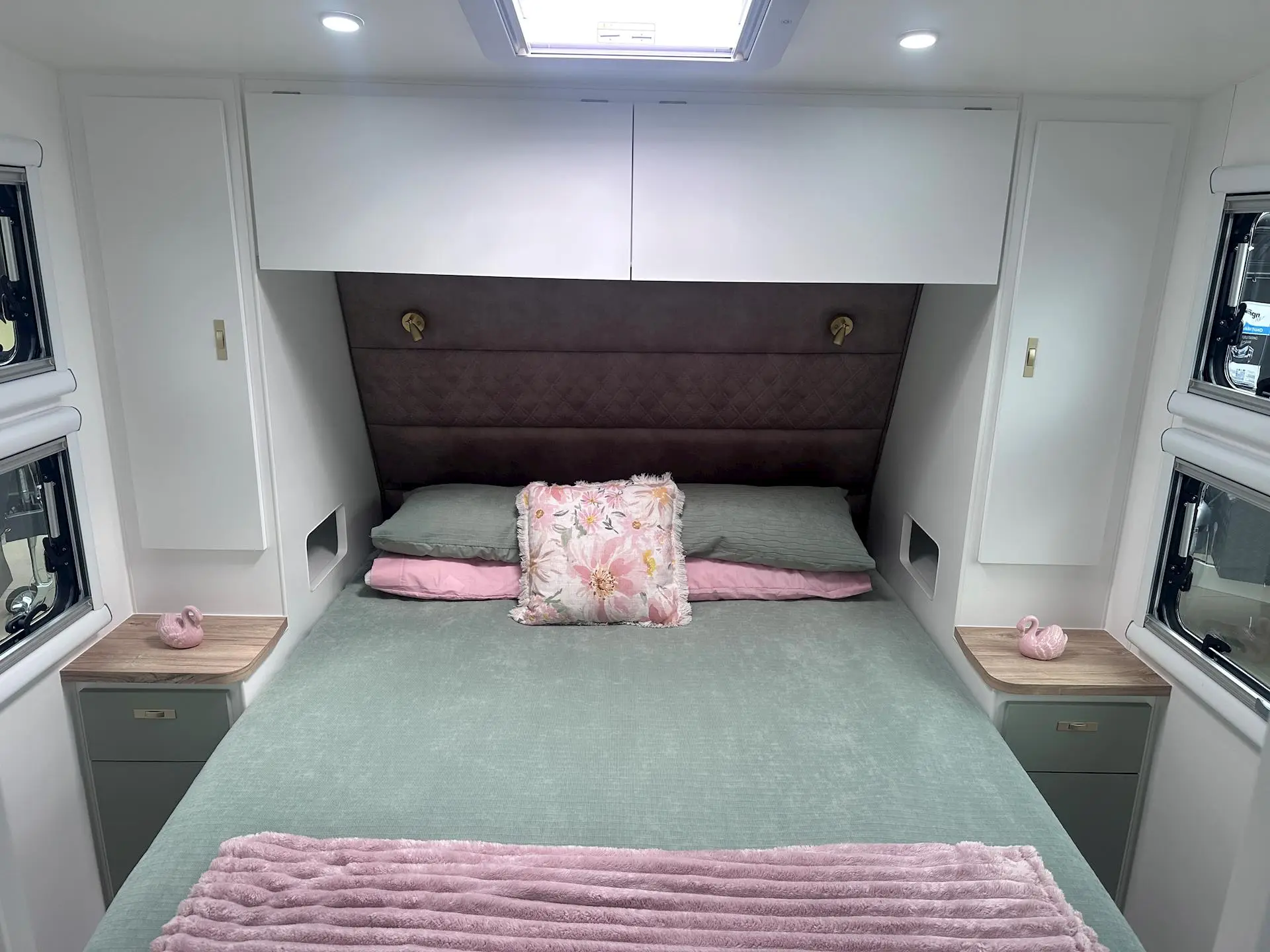 NEW 2026 DESIGN RV ODYSSEY 2210R