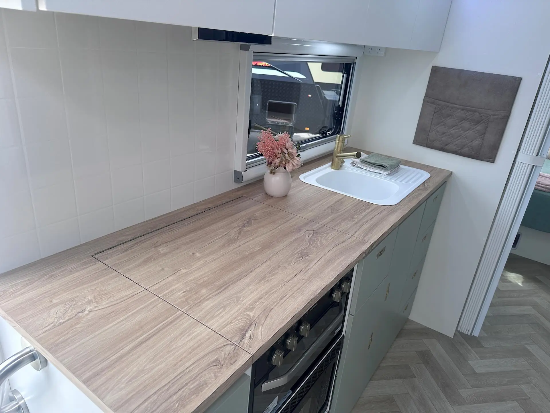 NEW 2026 DESIGN RV ODYSSEY 2210R
