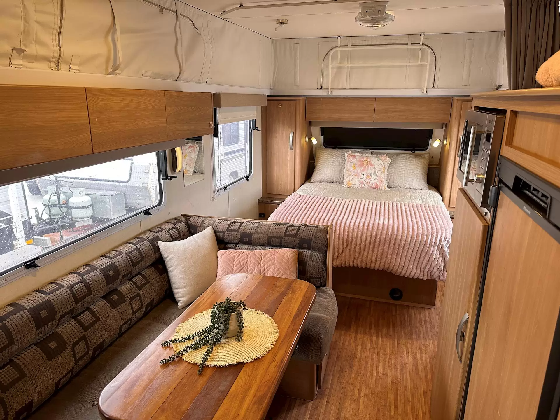 USED 2012 JAYCO STERLING 17.55-3