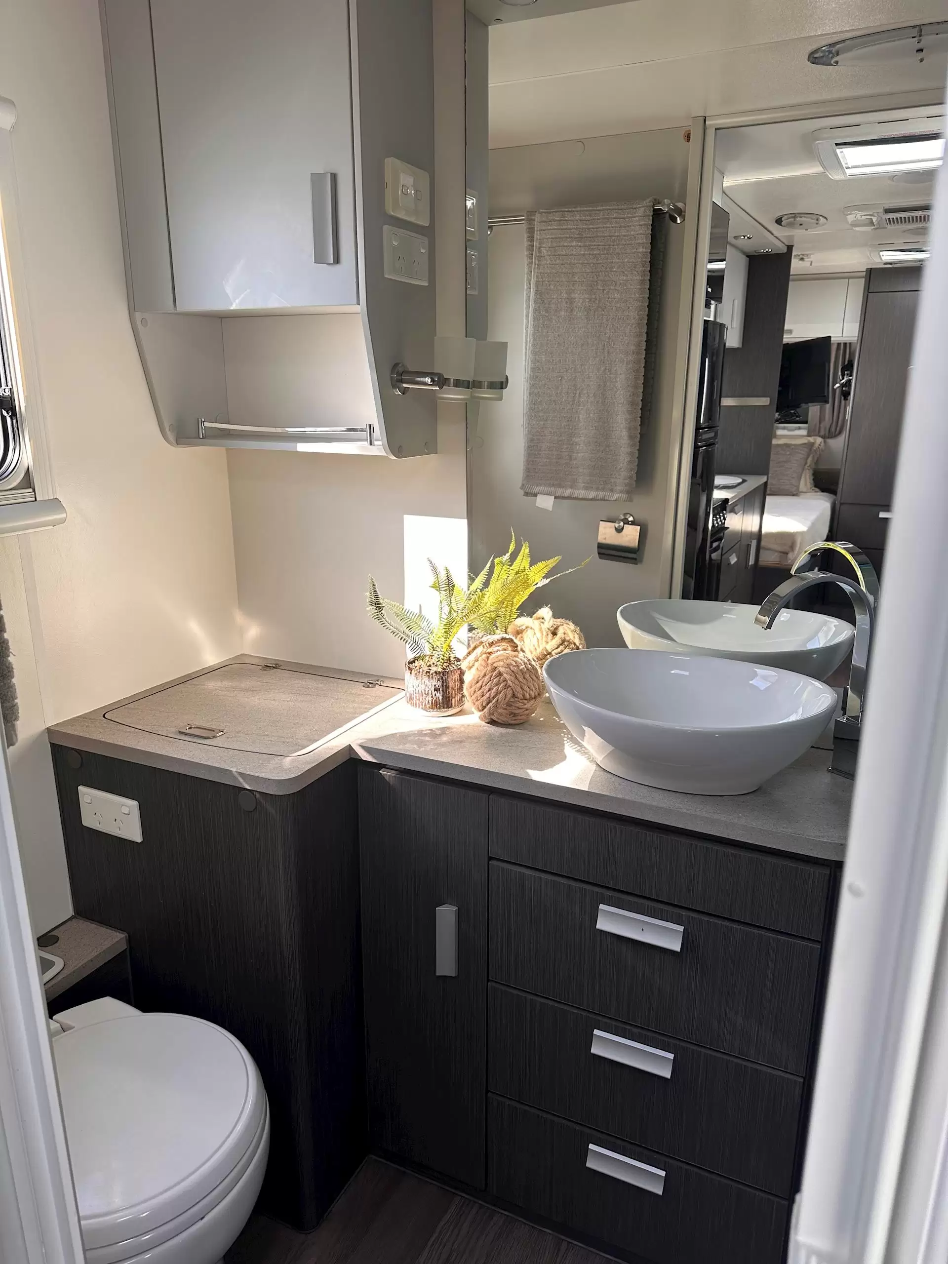 USED 2018 JAYCO JOURNEY OUTBACK