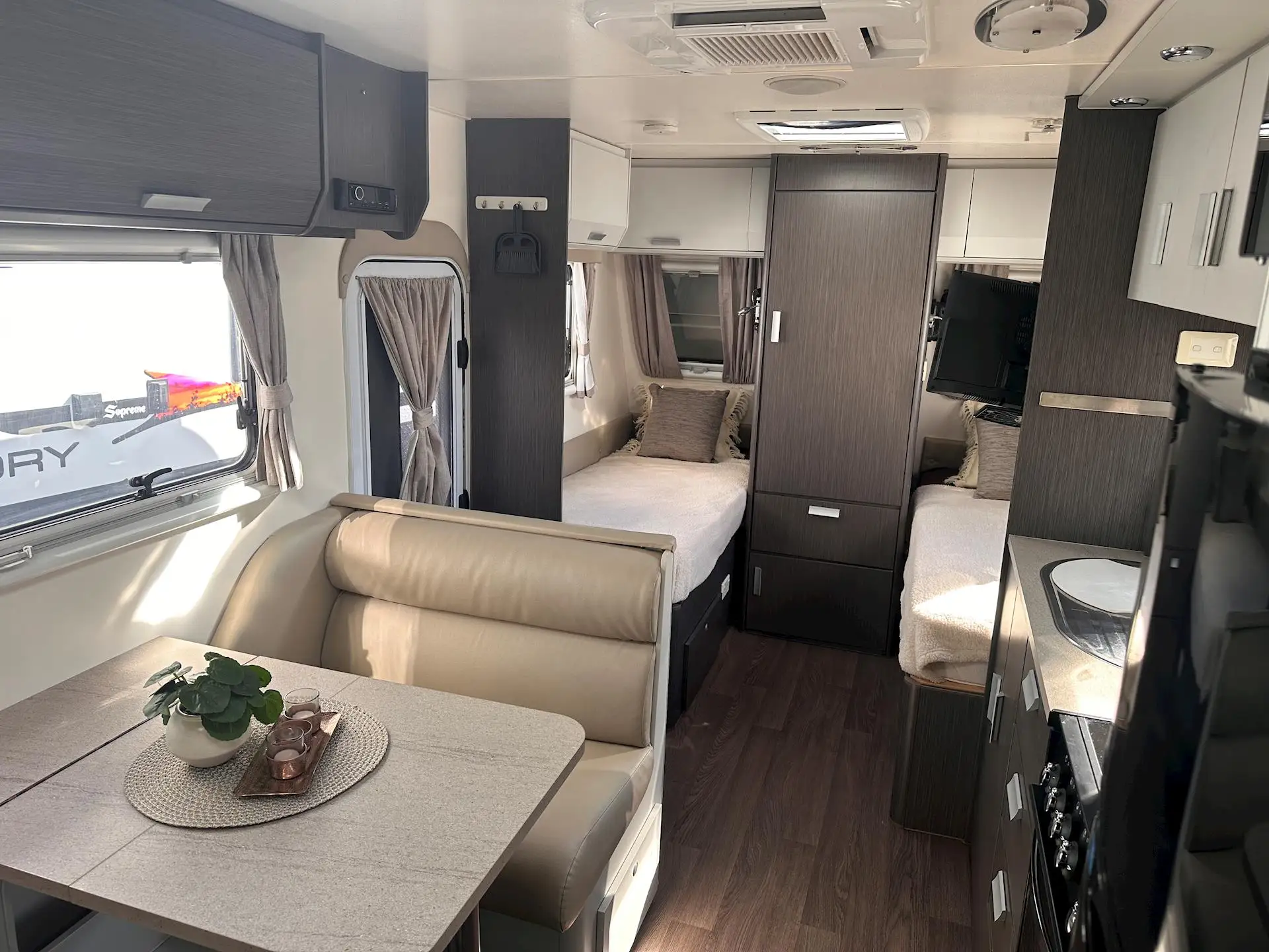 USED 2018 JAYCO JOURNEY 18.55-3 OUTBACK