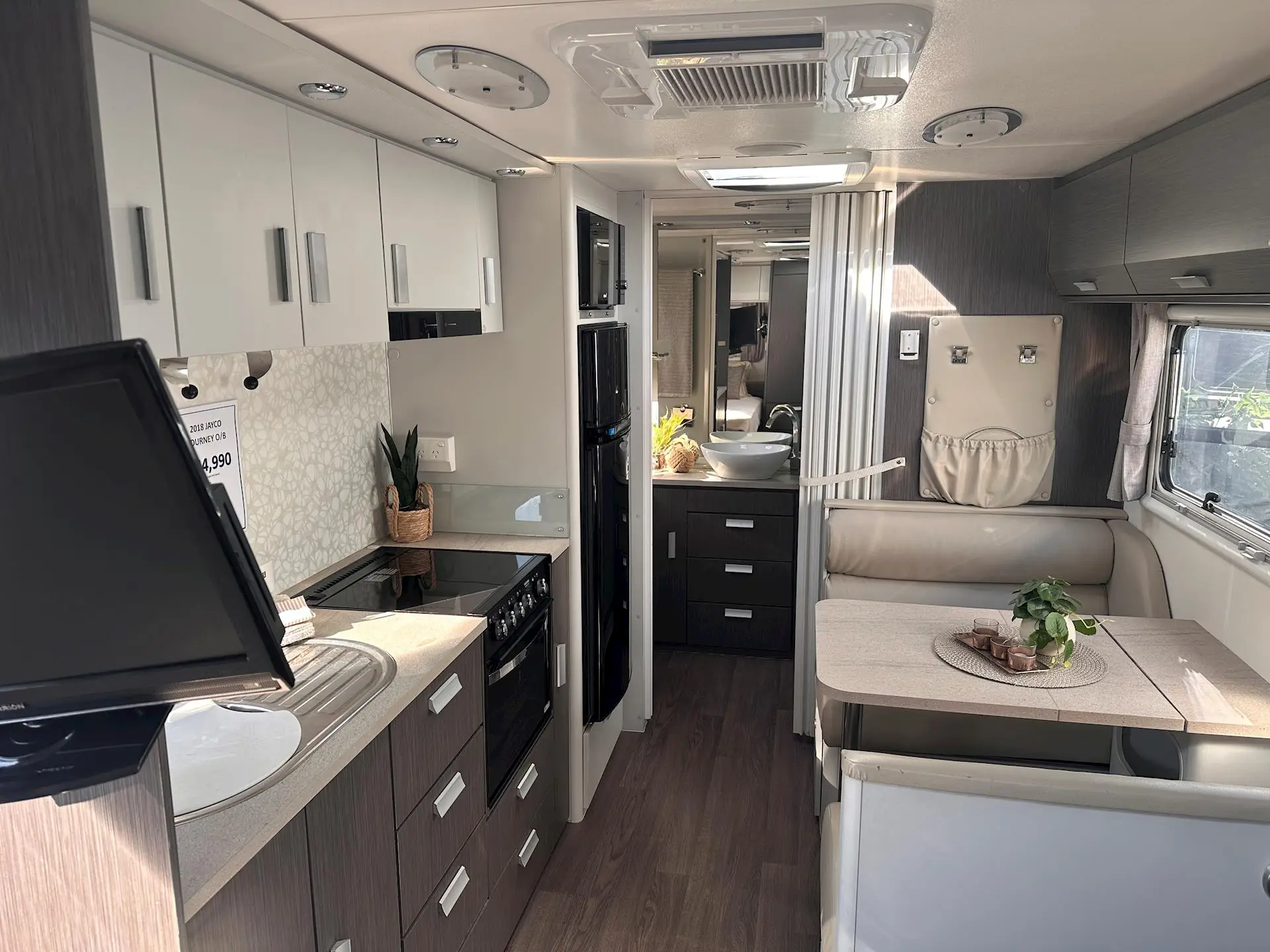 USED 2018 JAYCO JOURNEY 18.55-3 OUTBACK