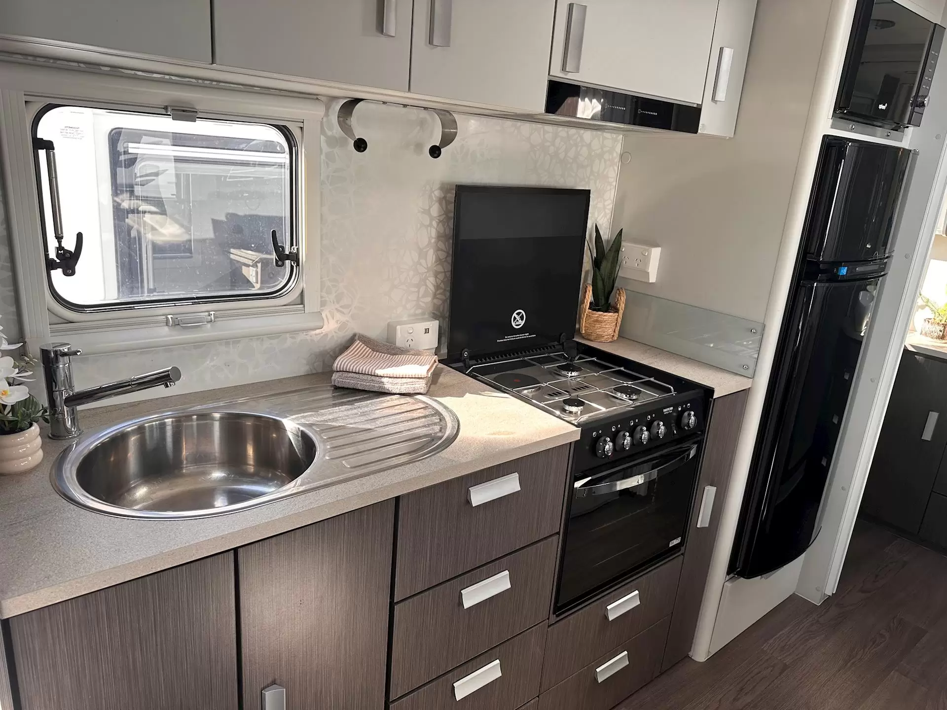 USED 2018 JAYCO JOURNEY OUTBACK