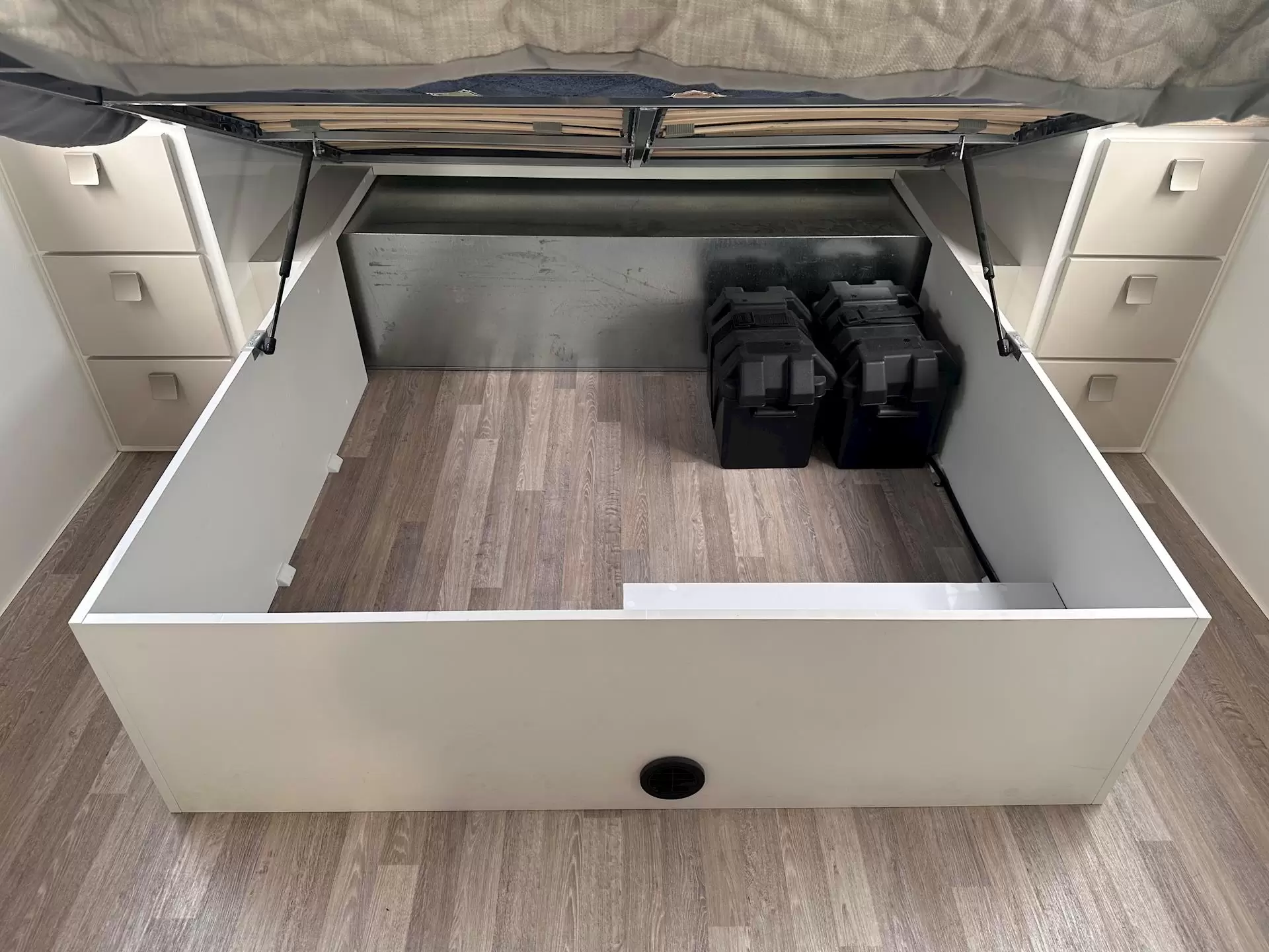 USED 2020 ESSENTIAL CARAVANS GRANT CRUISER