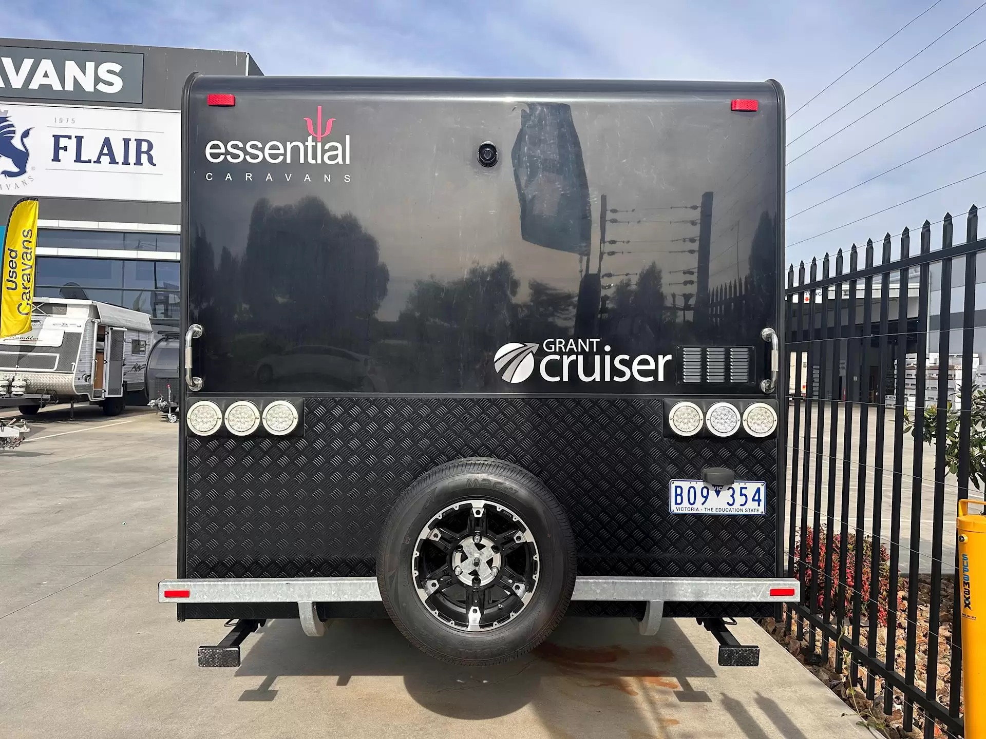 USED 2020 ESSENTIAL CARAVANS GRANT CRUISER