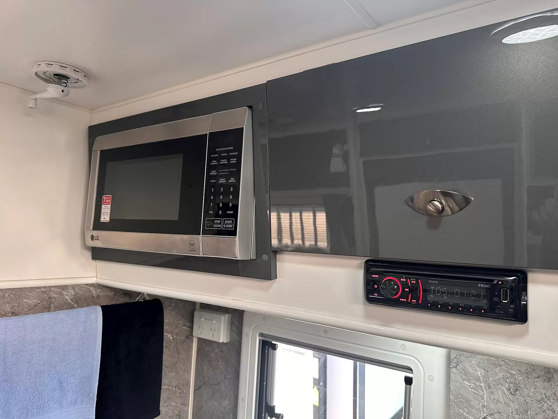 USED 2016 OPAL SOUTHERN EXPLORER