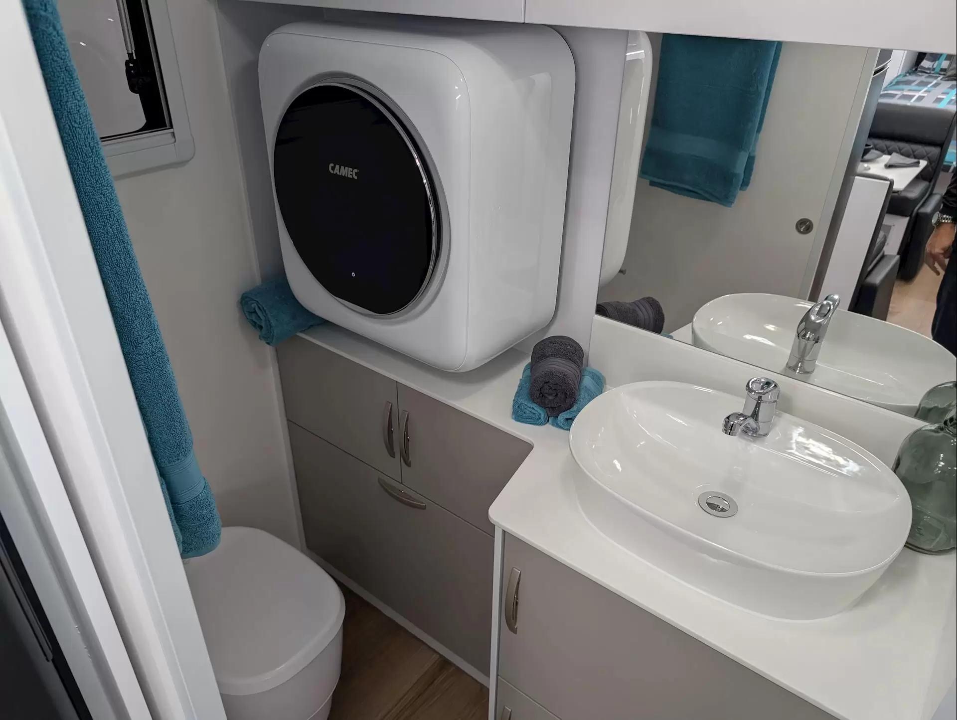 NEW  Zone RV SOJOURN