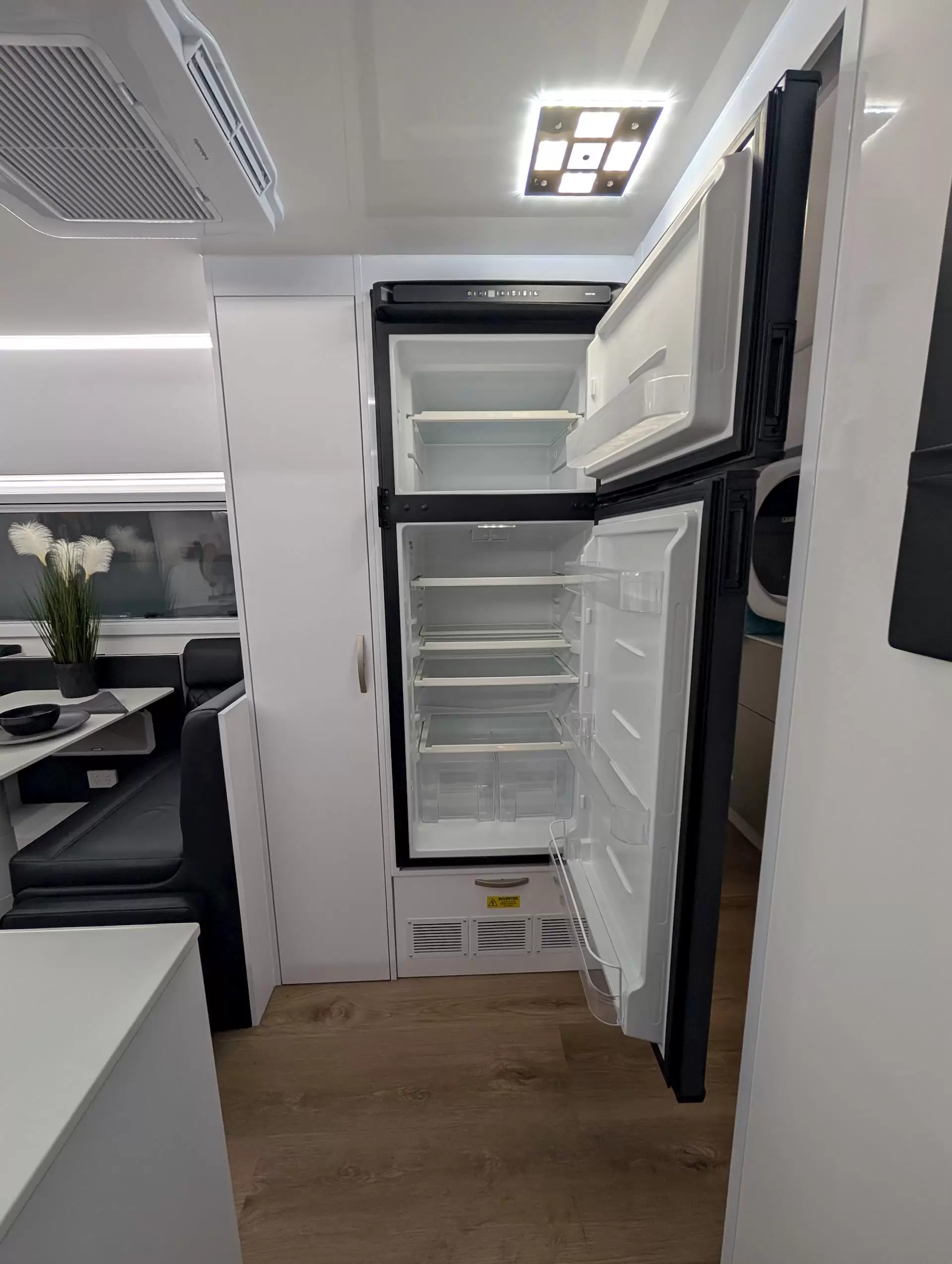 NEW  Zone RV SOJOURN
