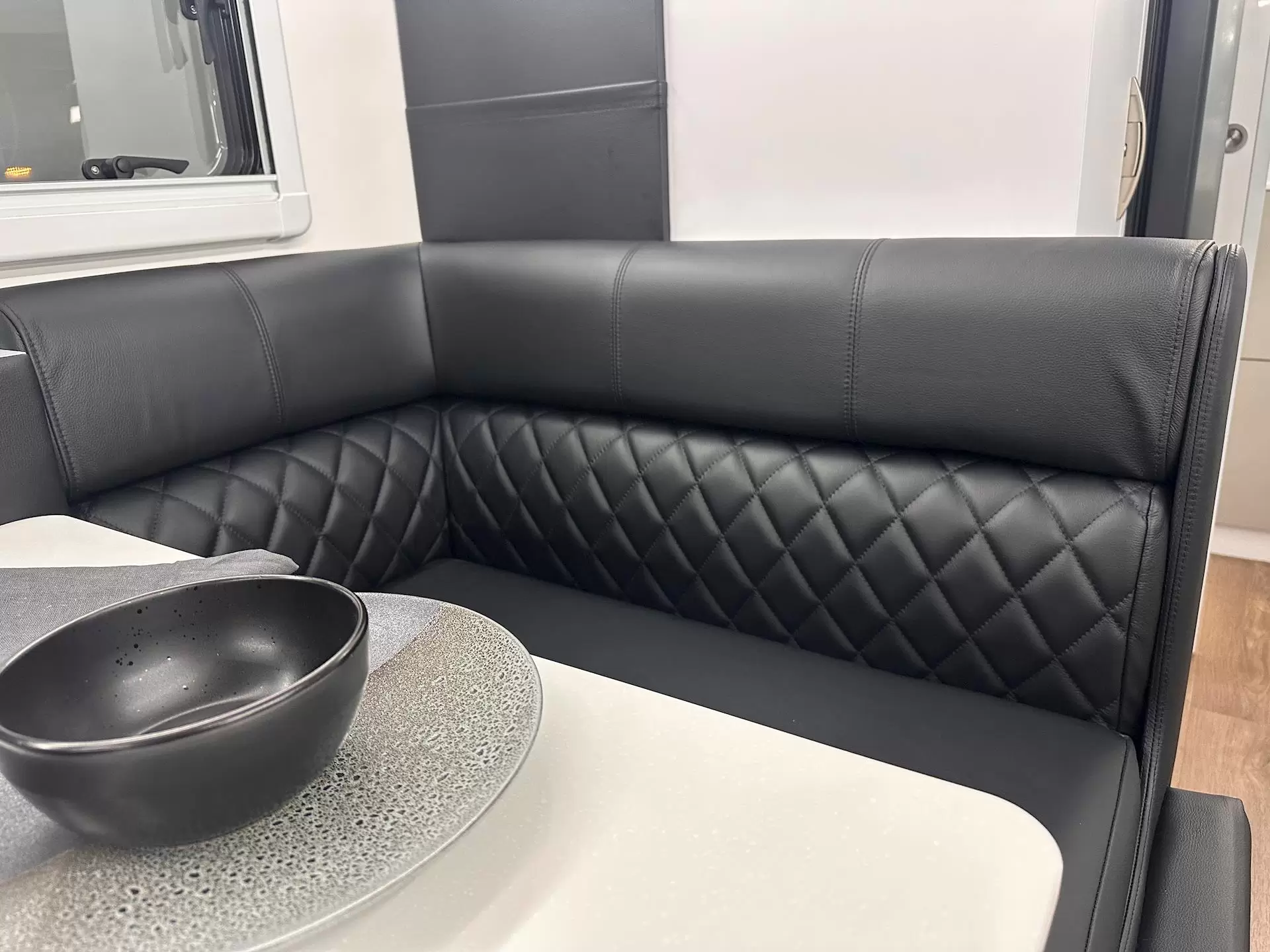 NEW  Zone RV SOJOURN