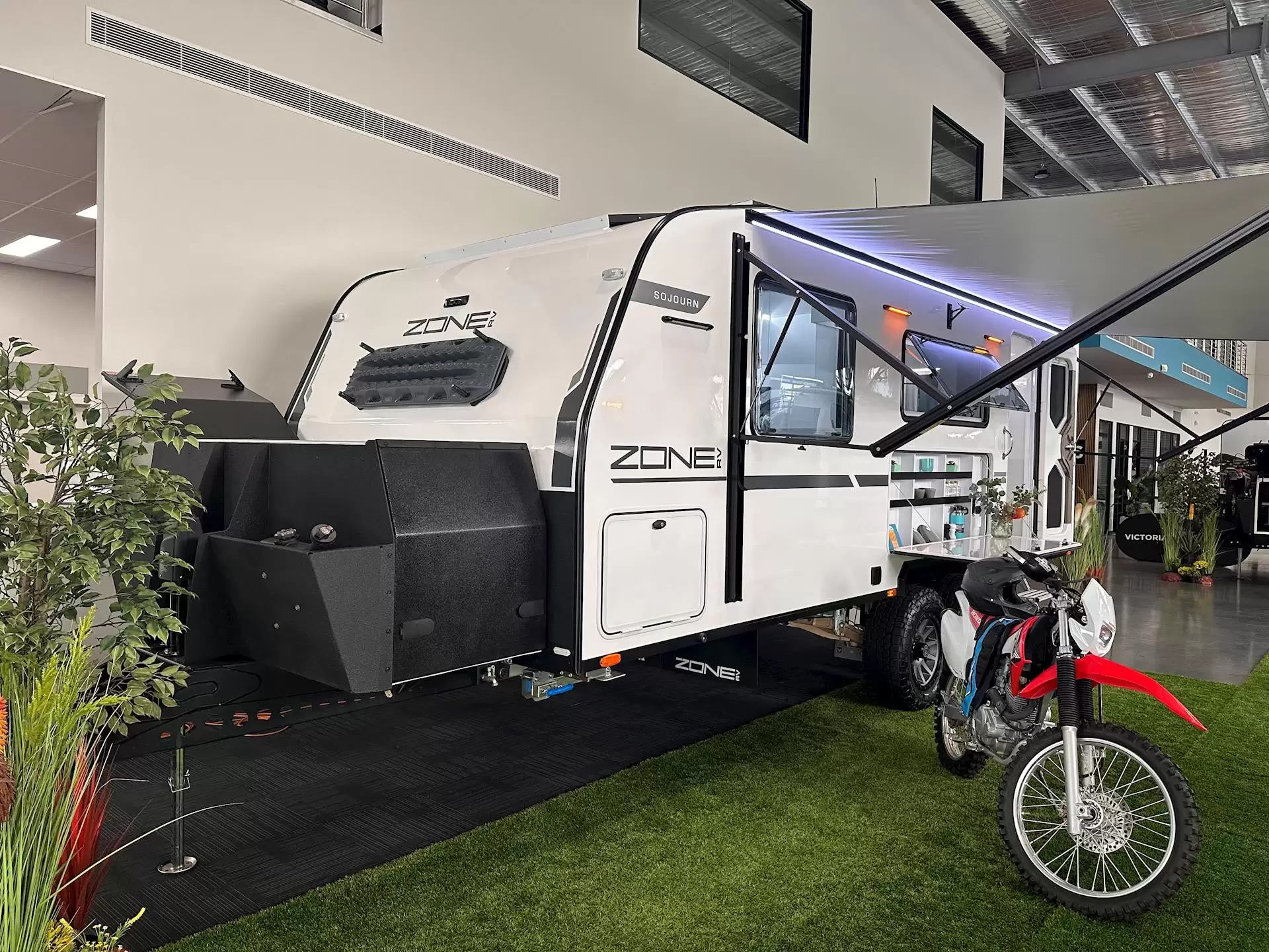 NEW  Zone RV SOJOURN