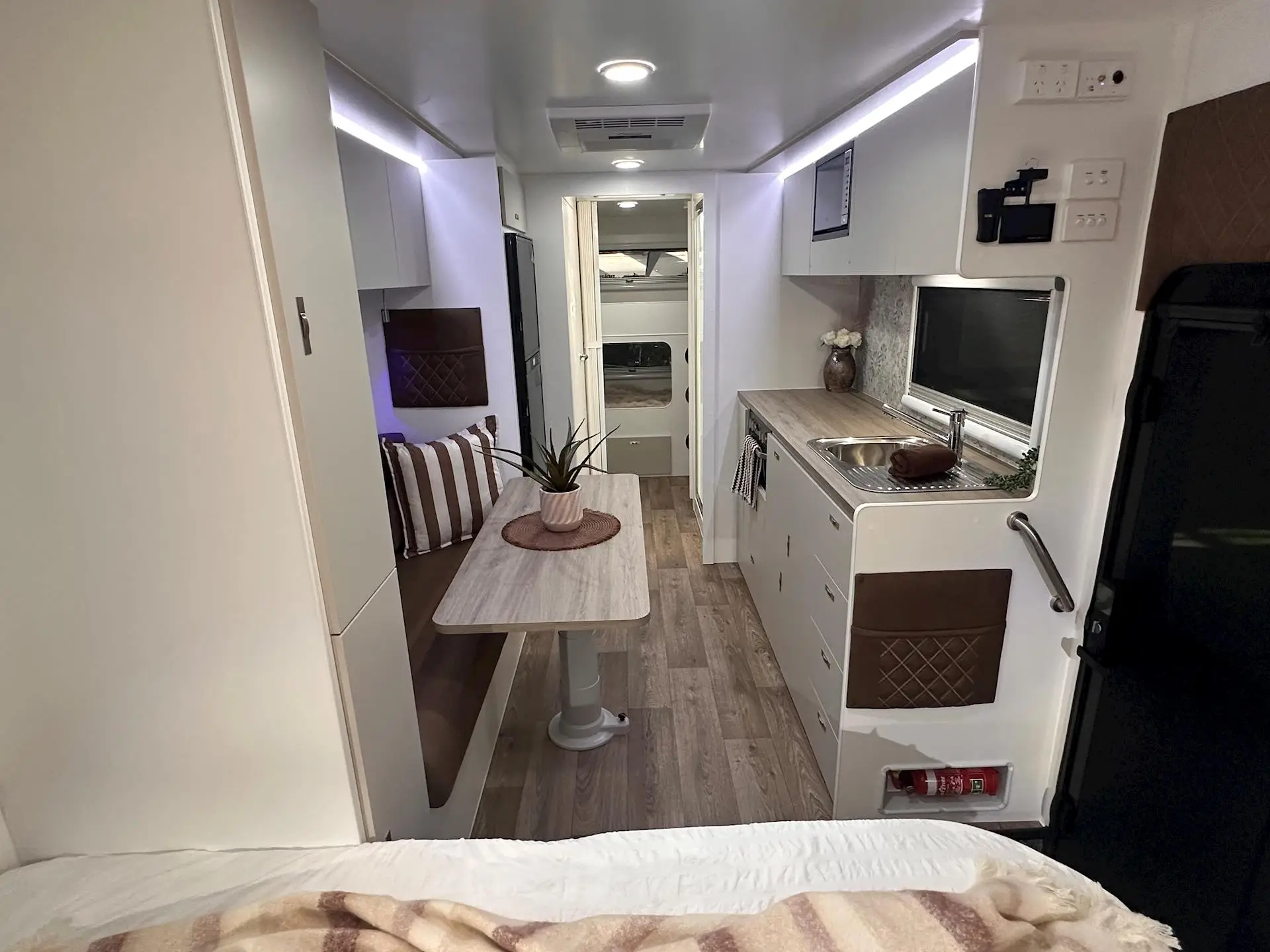 NEW 2026 DESIGN RV ODYSSEY F226M