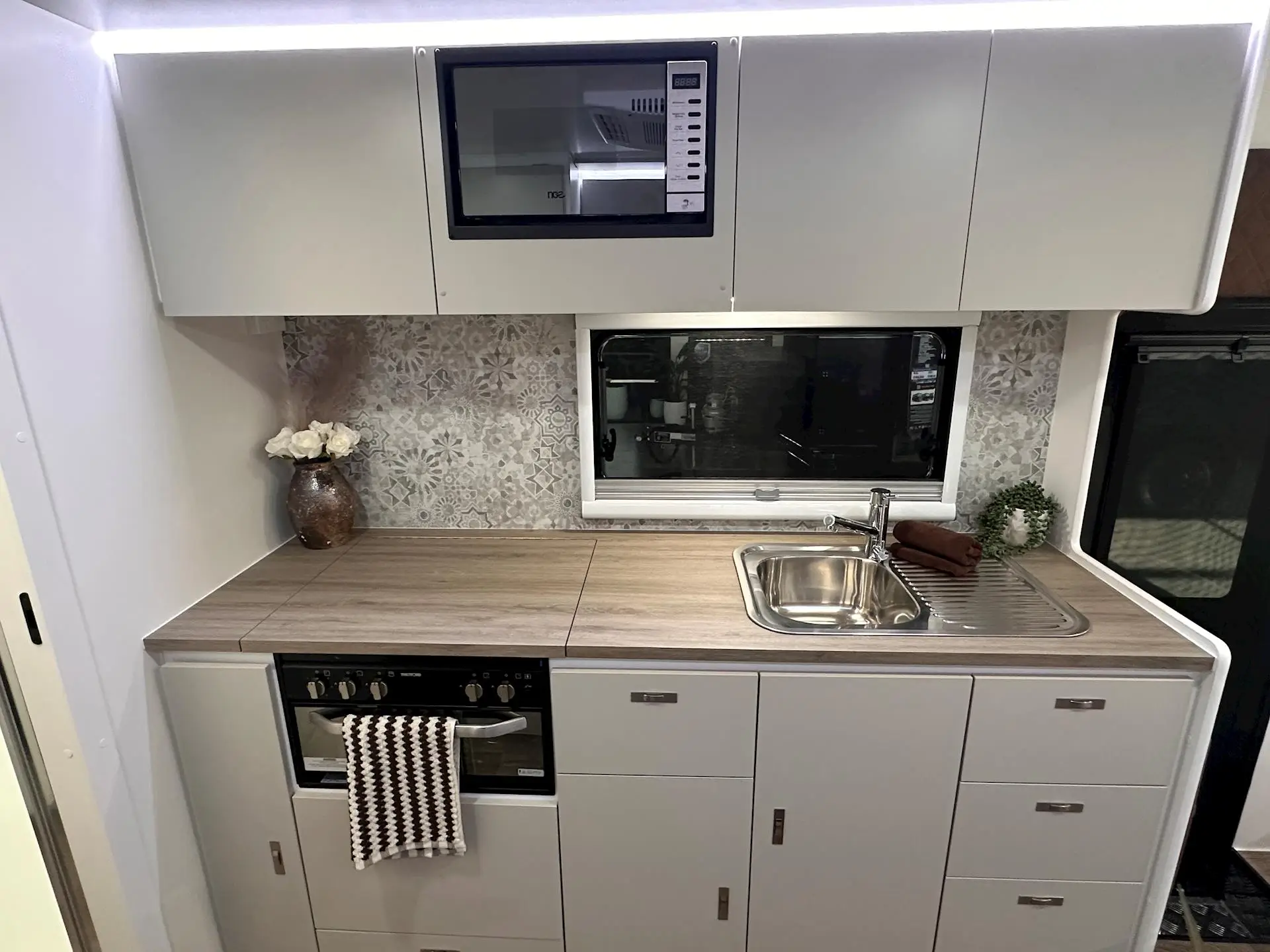 NEW 2026 DESIGN RV ODYSSEY F226M