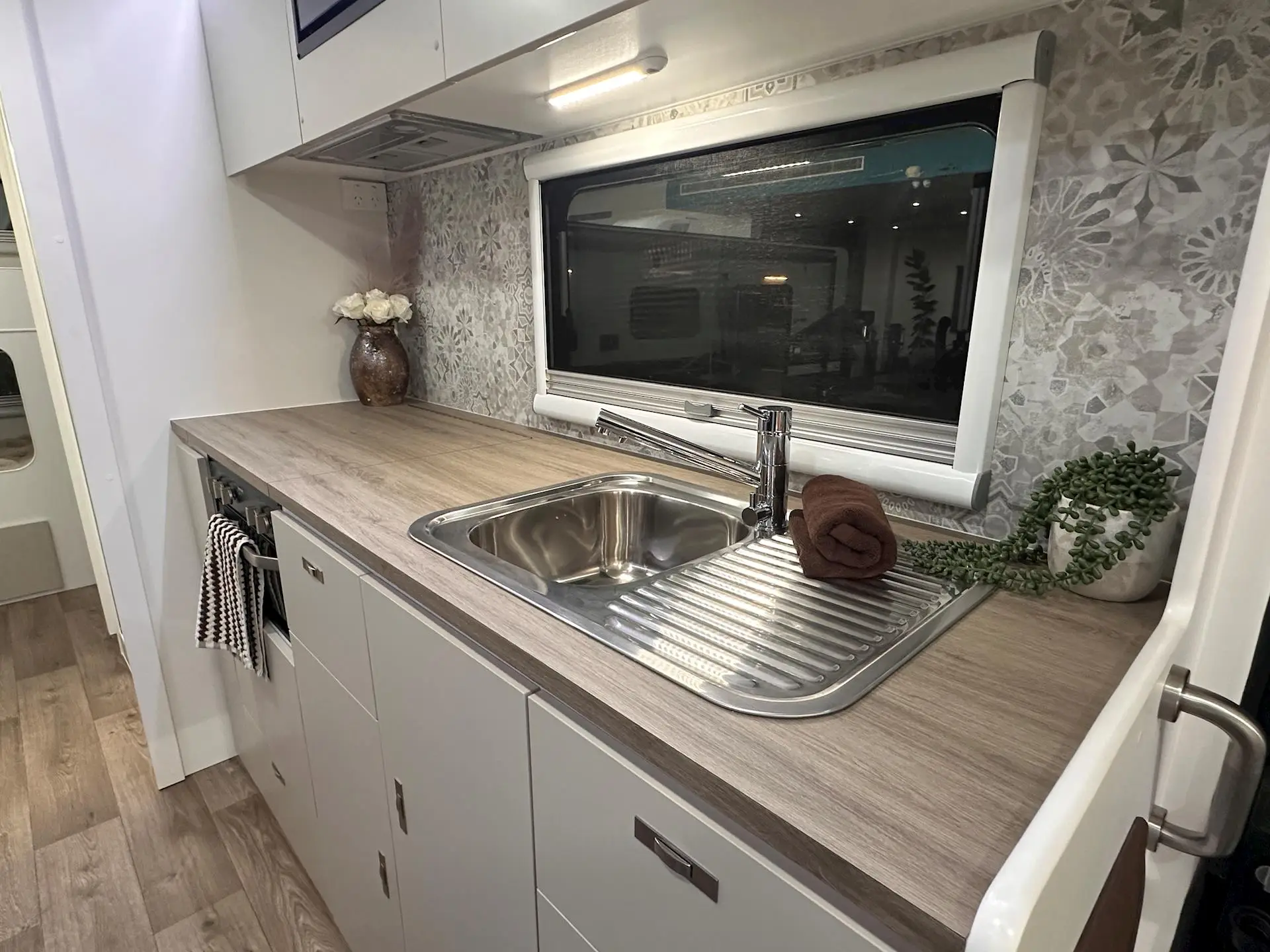 NEW 2026 DESIGN RV ODYSSEY F226M