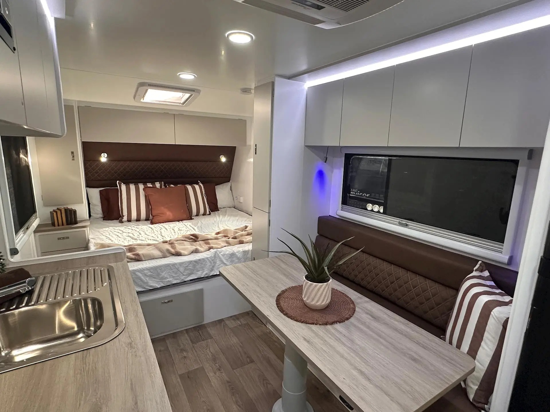 NEW 2026 DESIGN RV ODYSSEY F226M